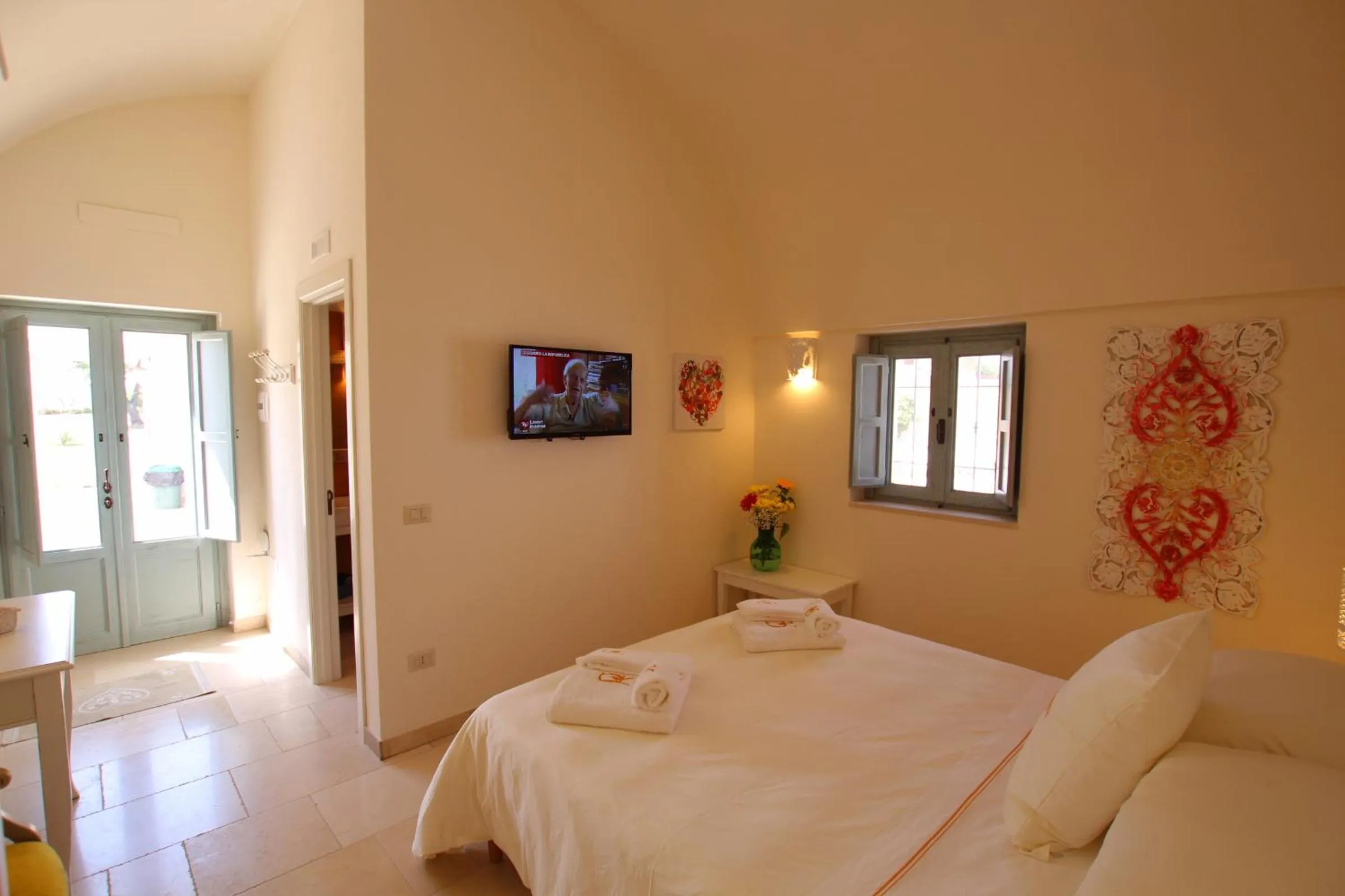 Photo of the whole room, Bed in Vita Dorata - rural chic
