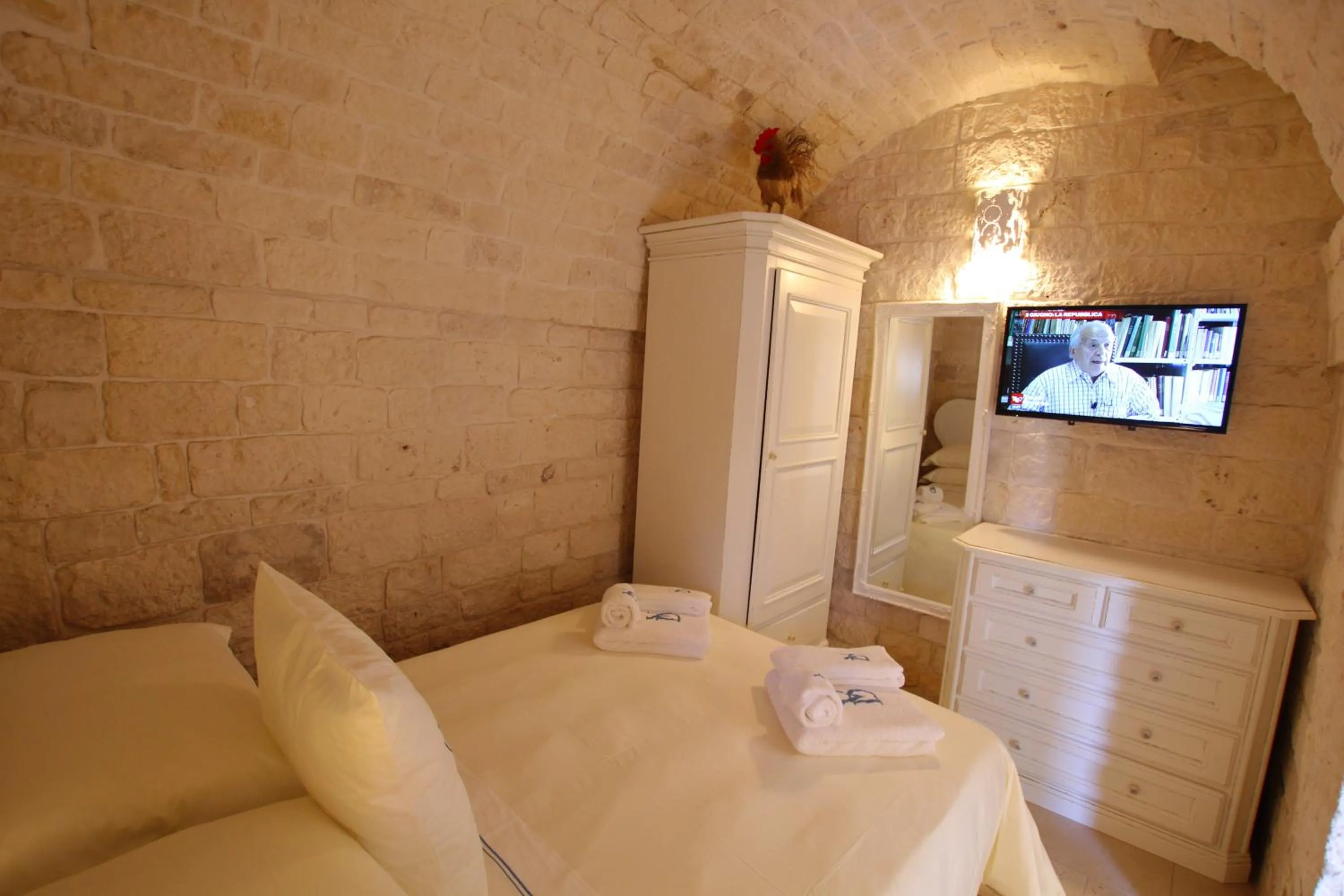 Bedroom, Bed in Vita Dorata - rural chic