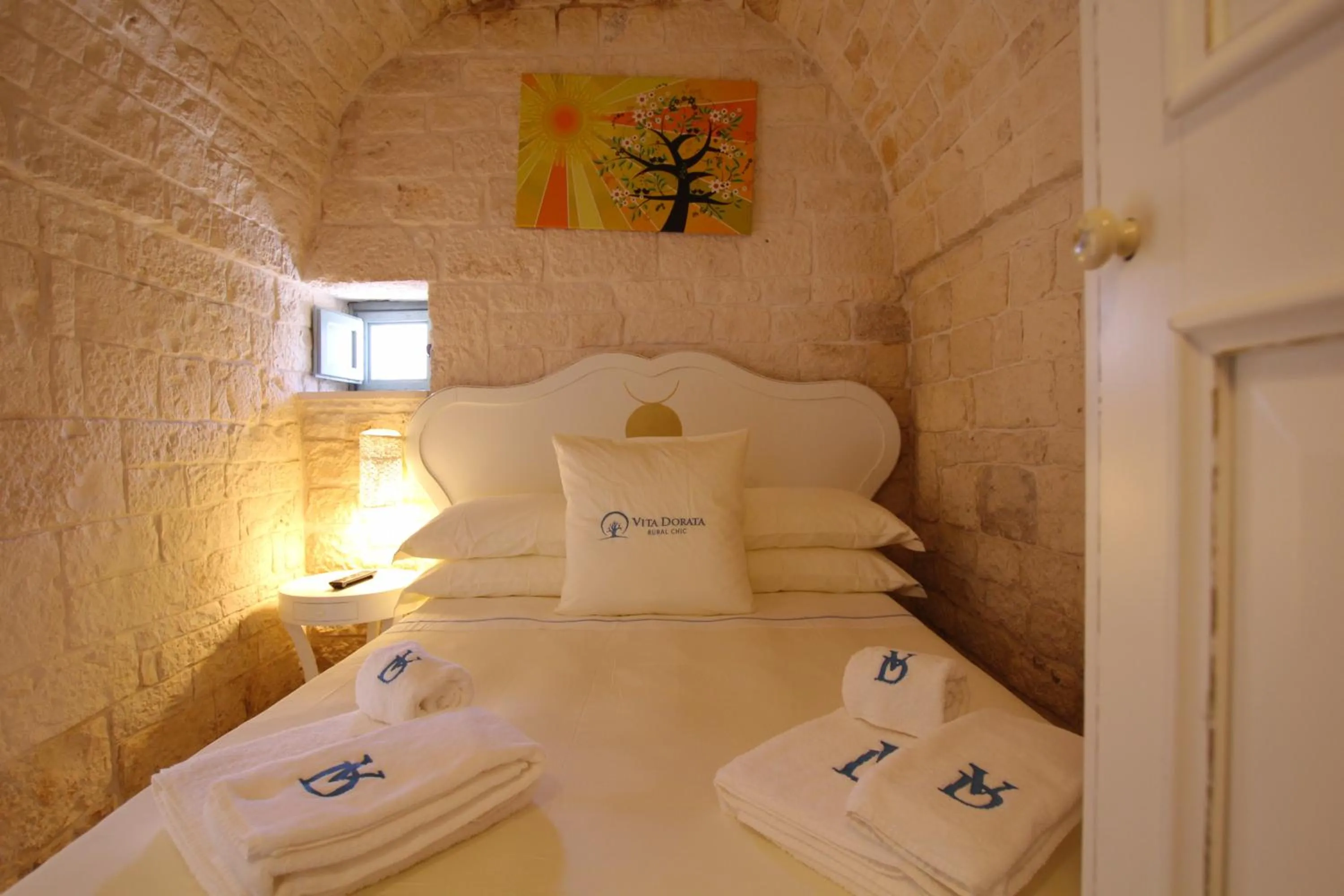 Bedroom, Bed in Vita Dorata - rural chic