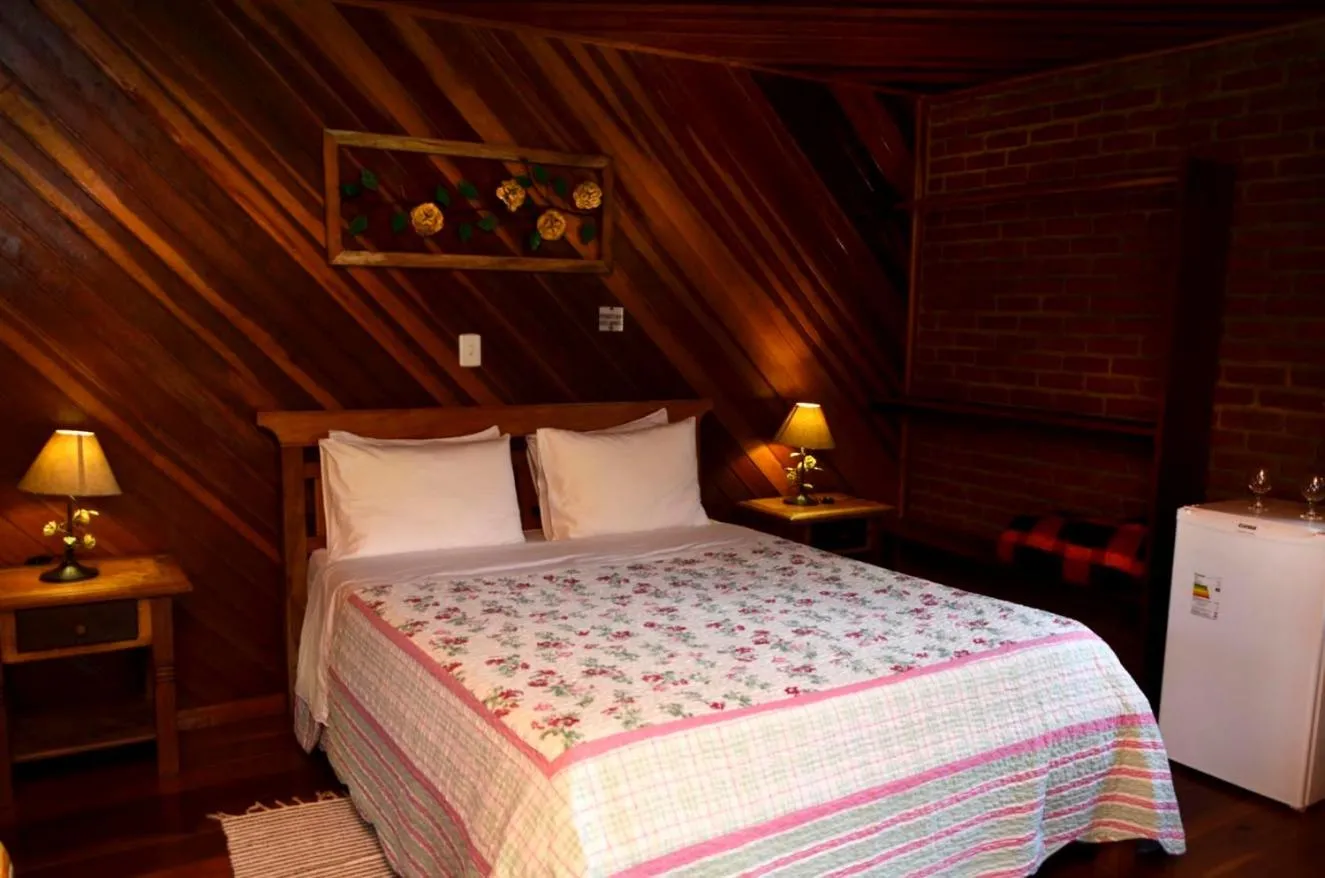 Photo of the whole room, Bed in Pousada do Mirante