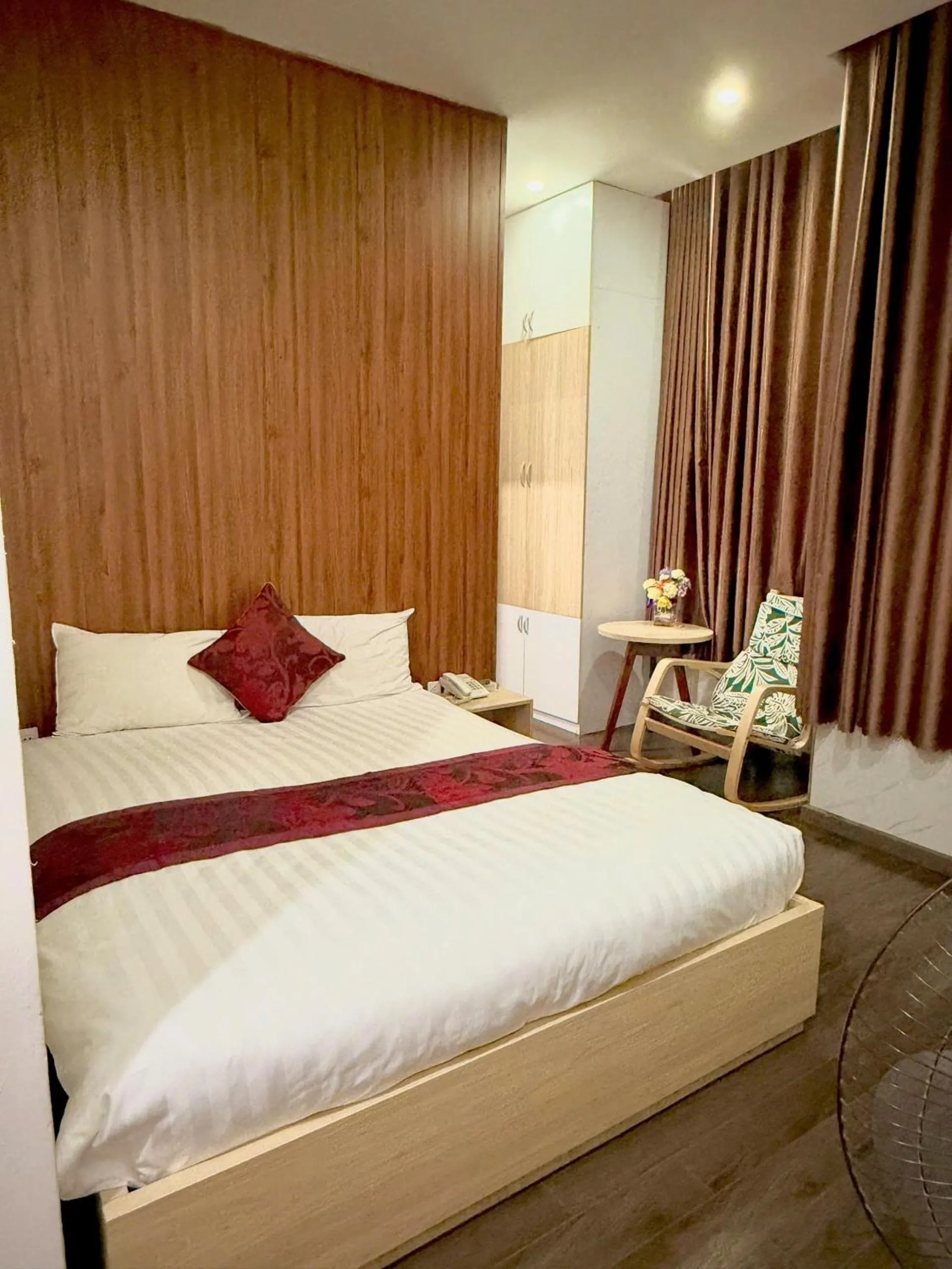 Bed in Phi Long Hotel