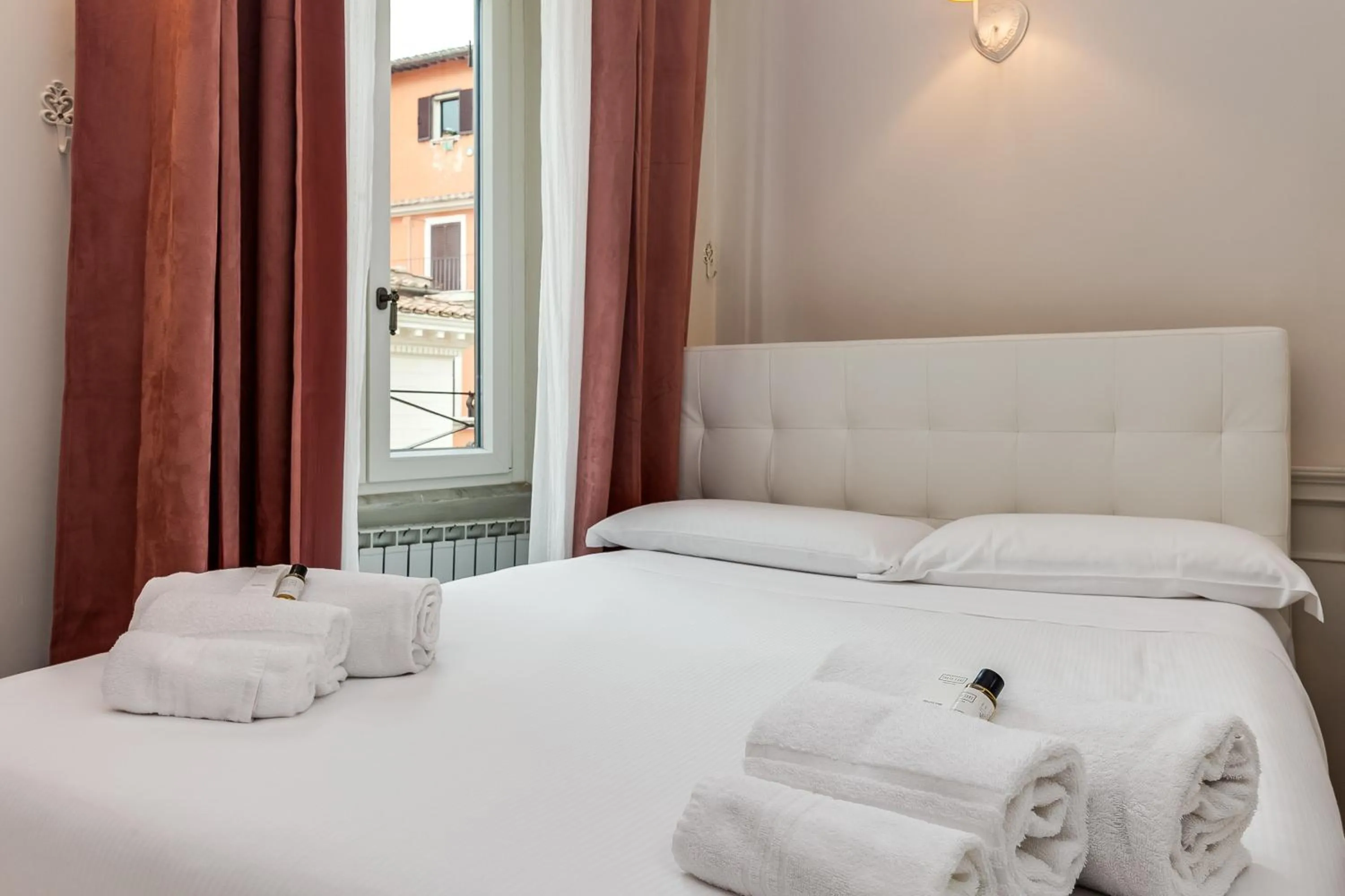 Pantheon Luxury House