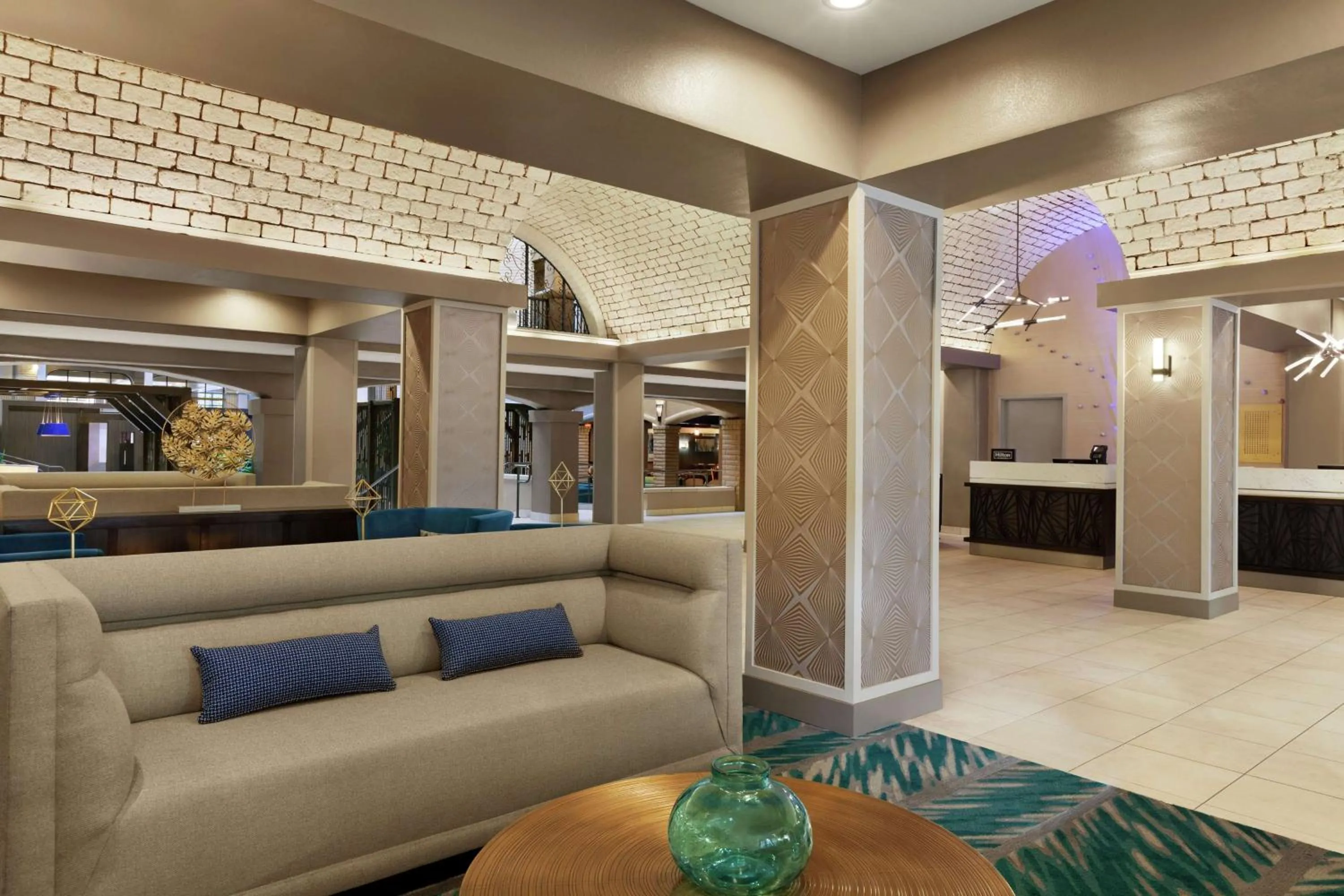 Lobby or reception in Embassy Suites by Hilton Arcadia-Pasadena Area