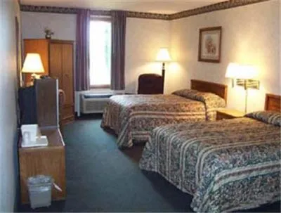 Bed in State Line Inn