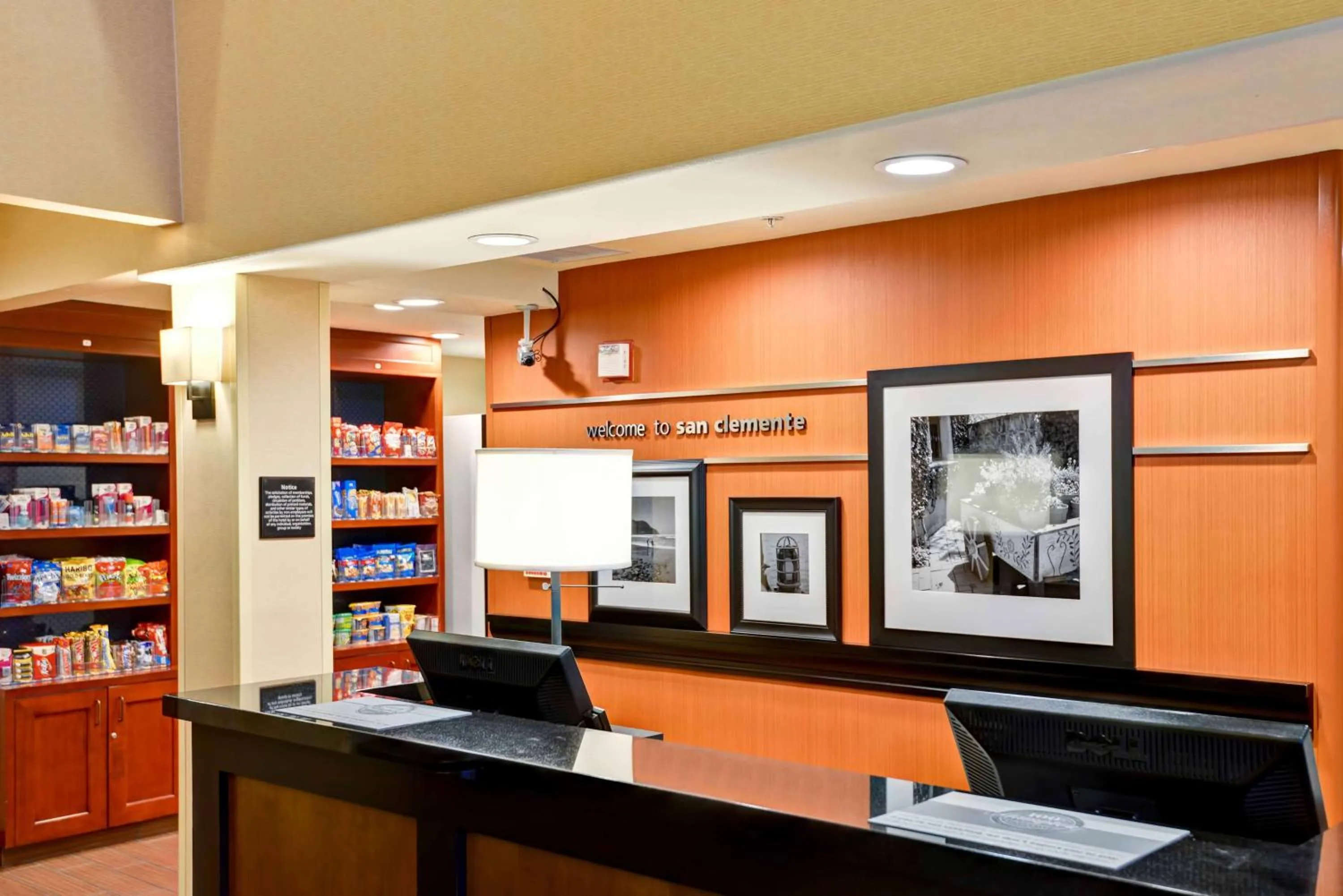Lobby or reception in Hampton Inn & Suites San Clemente