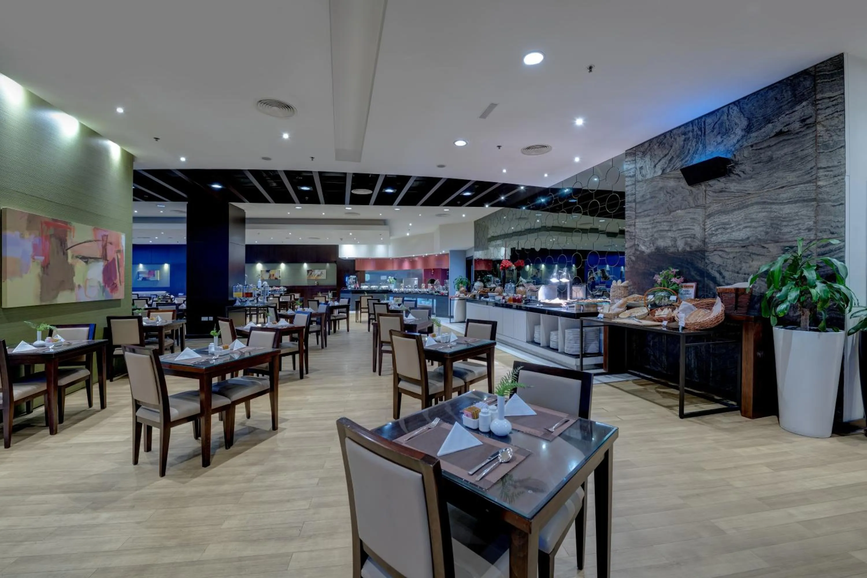 Restaurant/places to eat in Millennium Central Downtown - Dubai