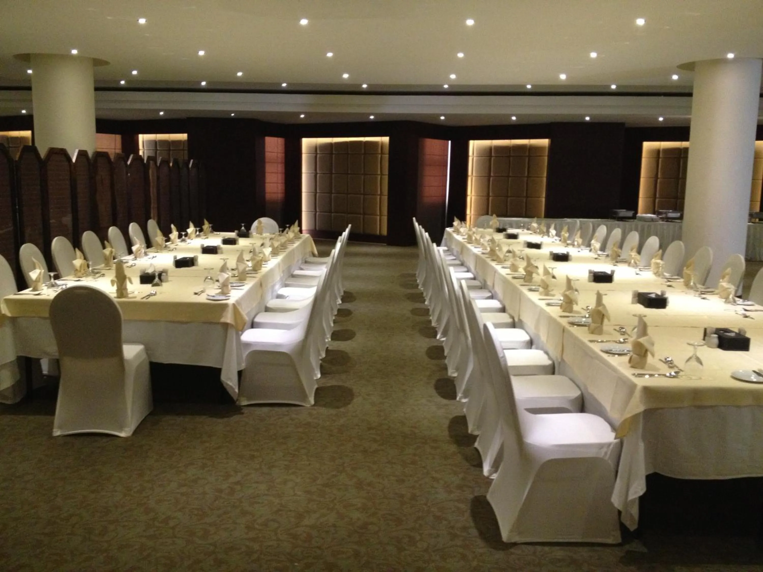 Banquet/Function facilities in Executives Hotel - Azizia