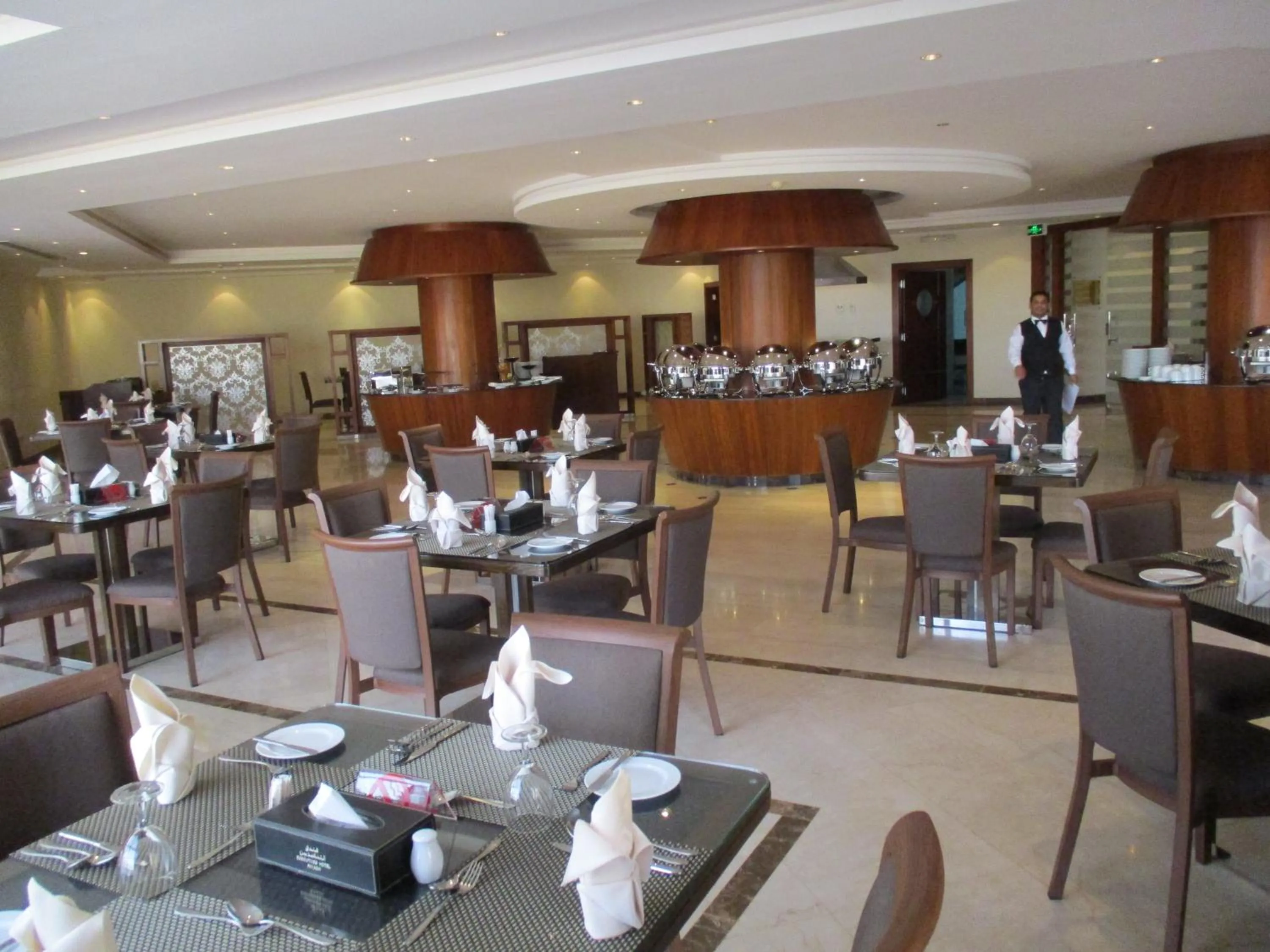 Restaurant/places to eat in Executives Hotel - Azizia