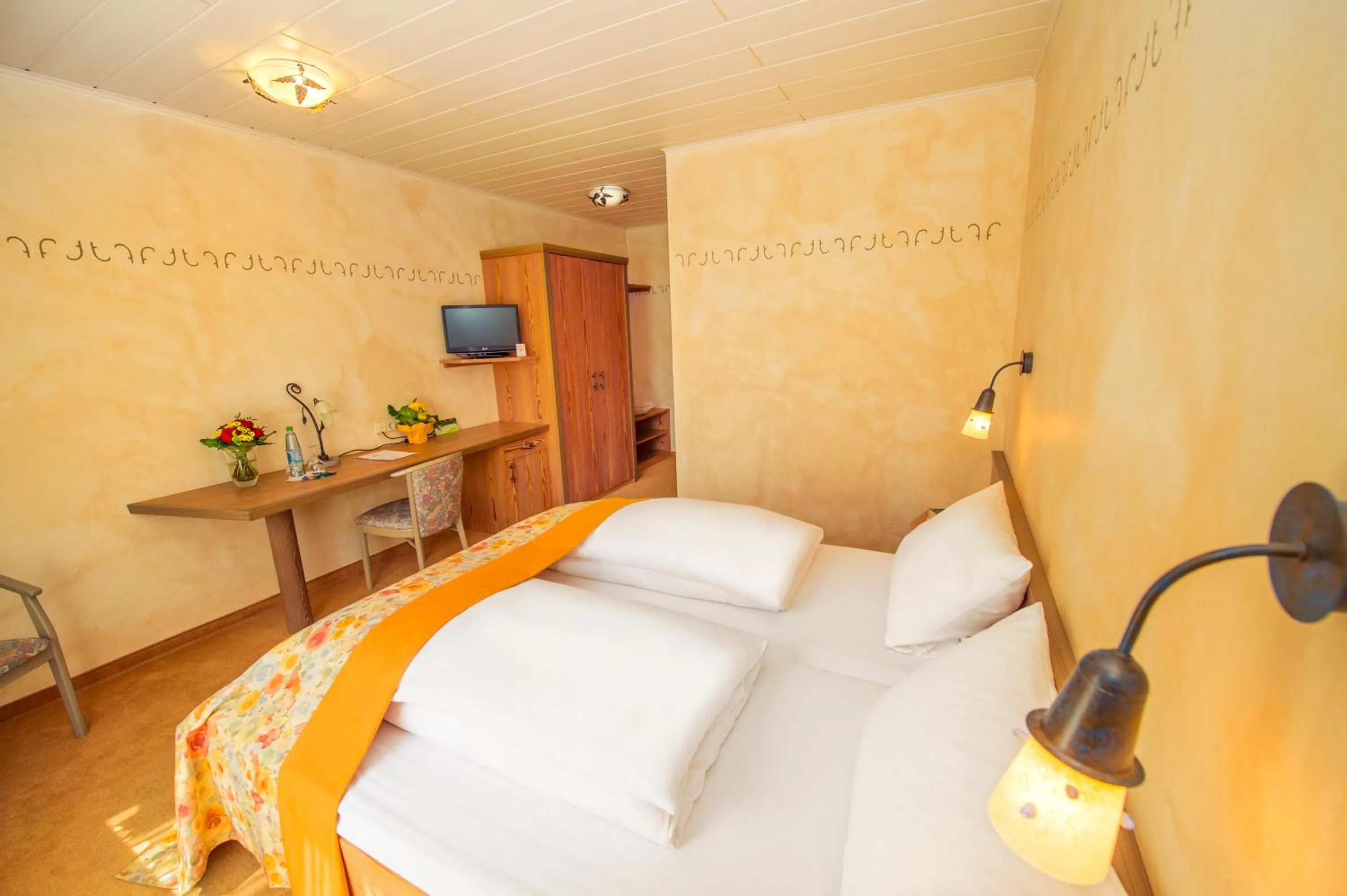 Bedroom, Bed in Landgasthof Schwarz