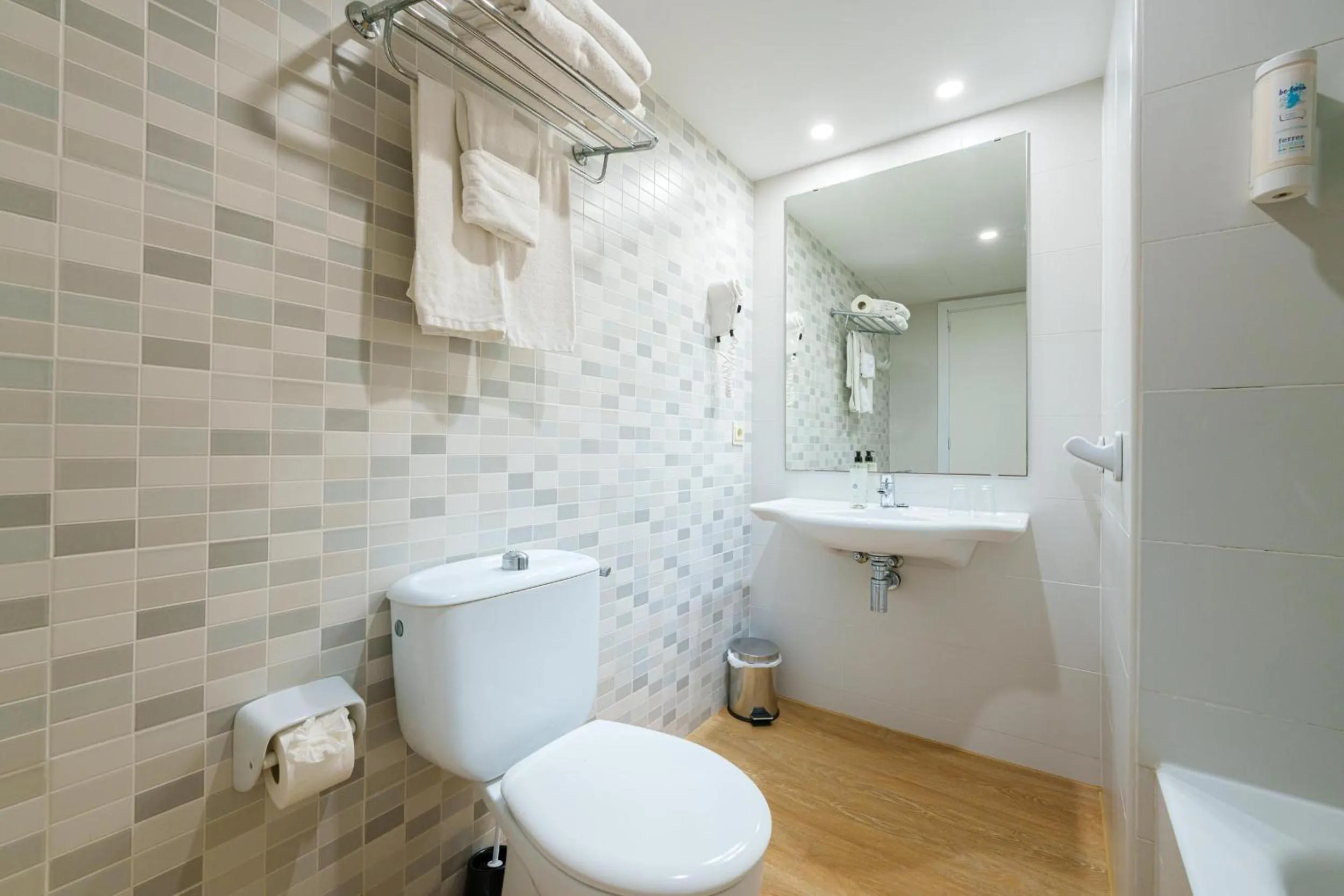 Bathroom in Apartamentos Ferrer Lime Playa de Alcudia