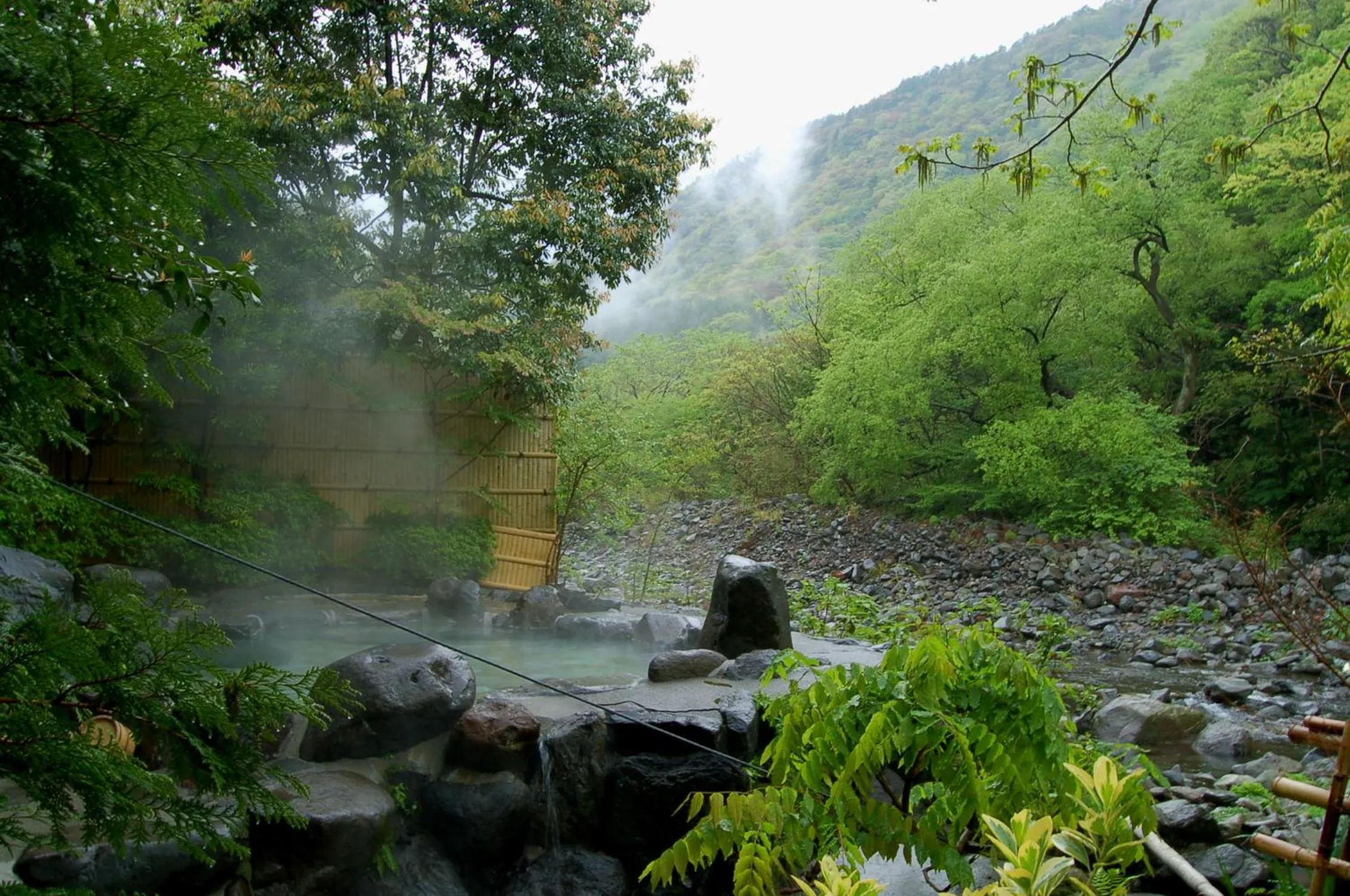 Hot Spring Bath in Ryokan Kijitei Hoeiso