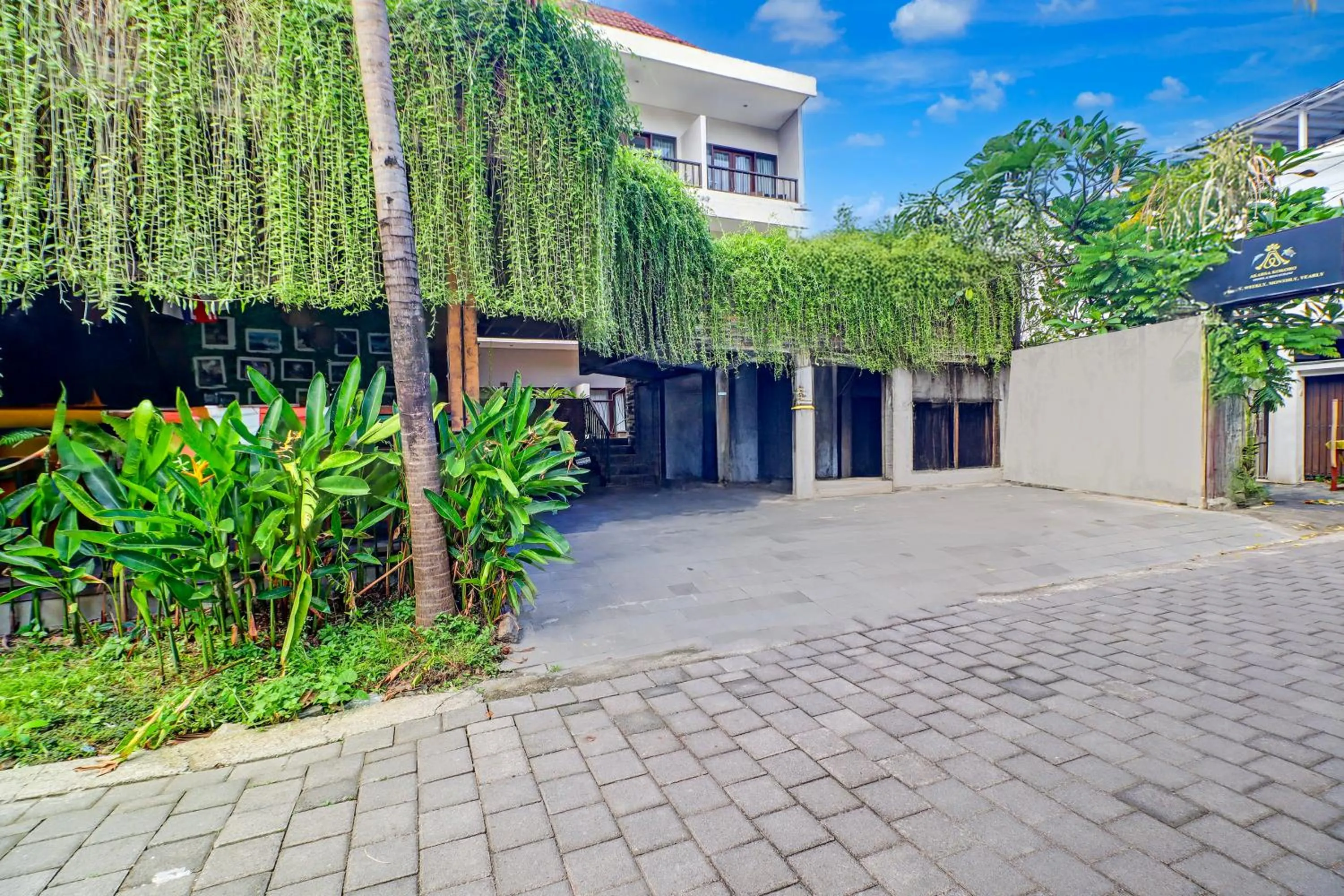 Property building in Collection O Bali near Sanur Beach formerly Akarsa Kokoro