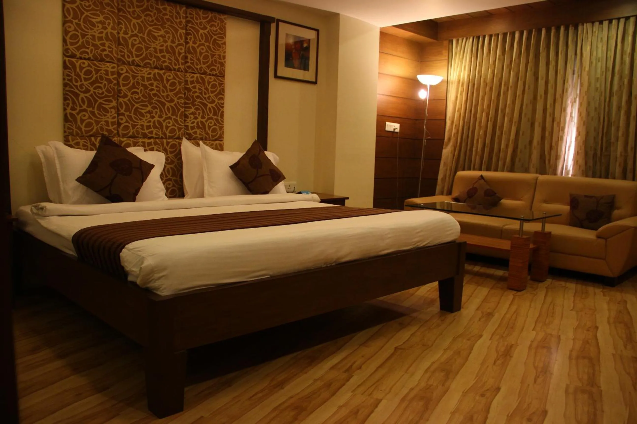 Cambay Sapphire, Gandhinagar