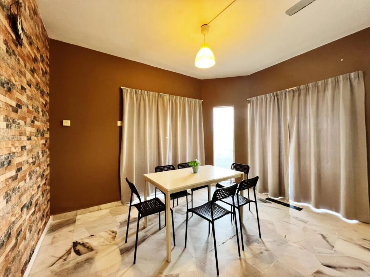 Dining area in Maya Apartment Bay View Villas