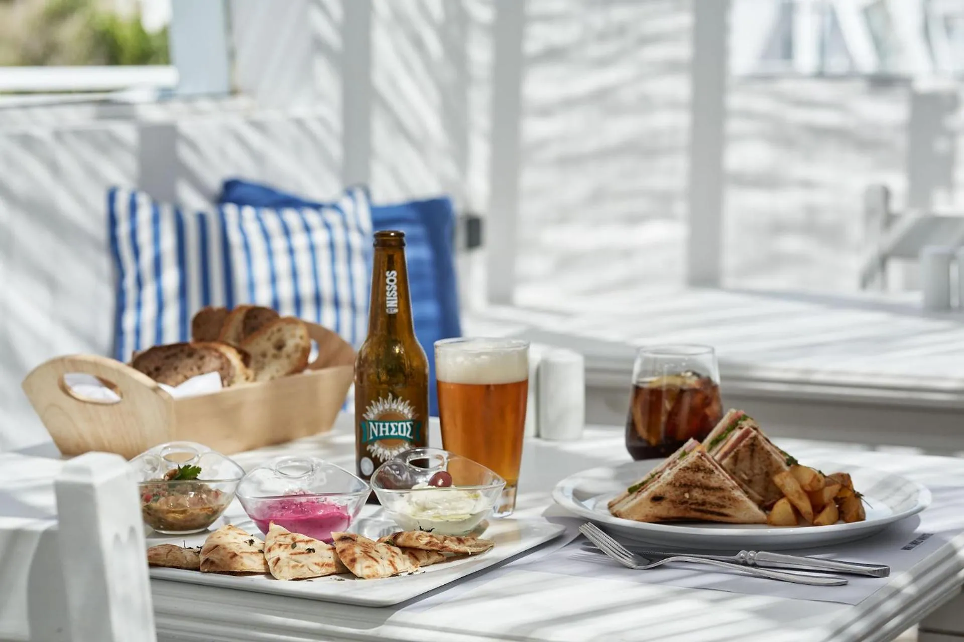 Food in Mr. and Mrs. White Tinos