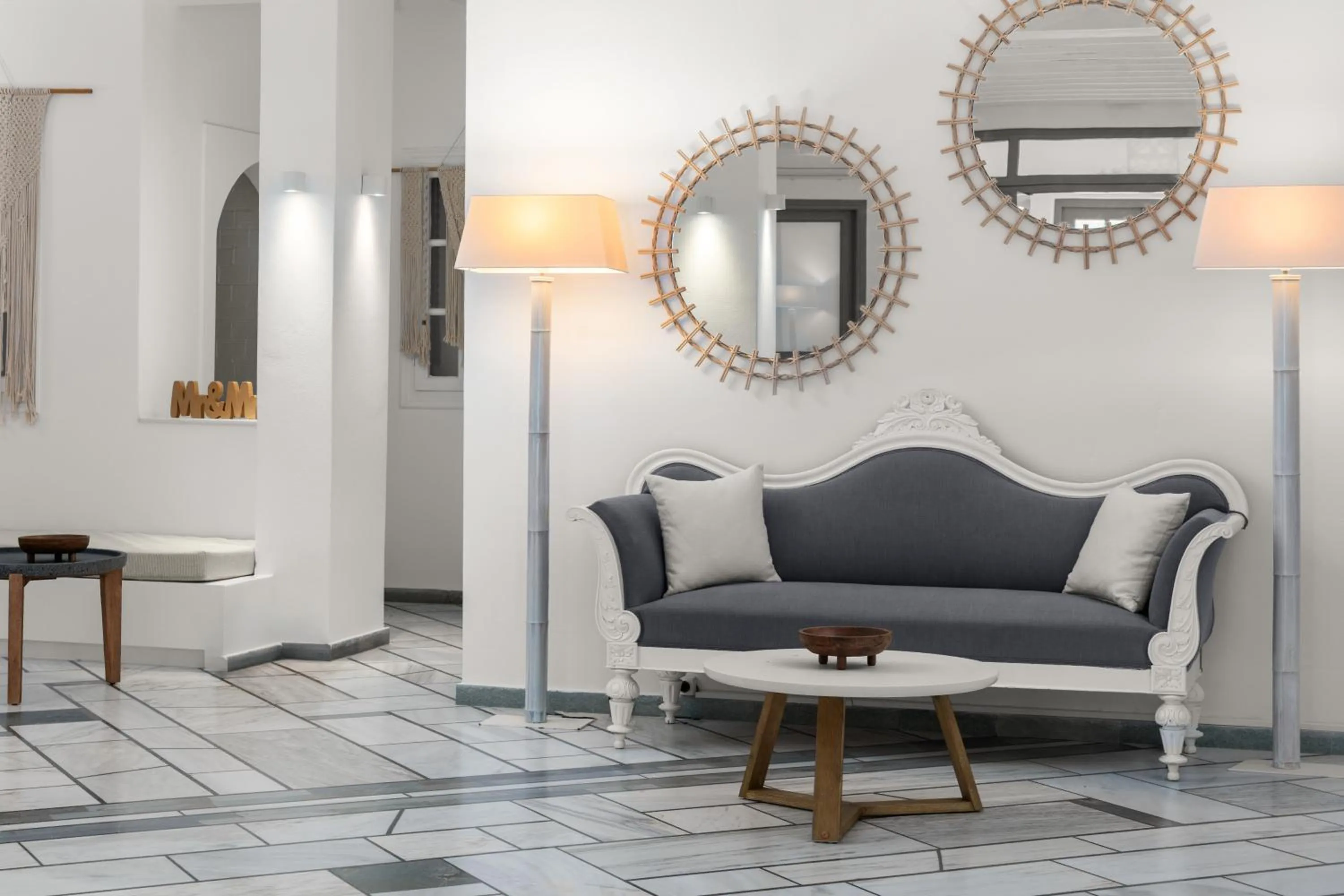 Lobby or reception in Mr. and Mrs. White Tinos