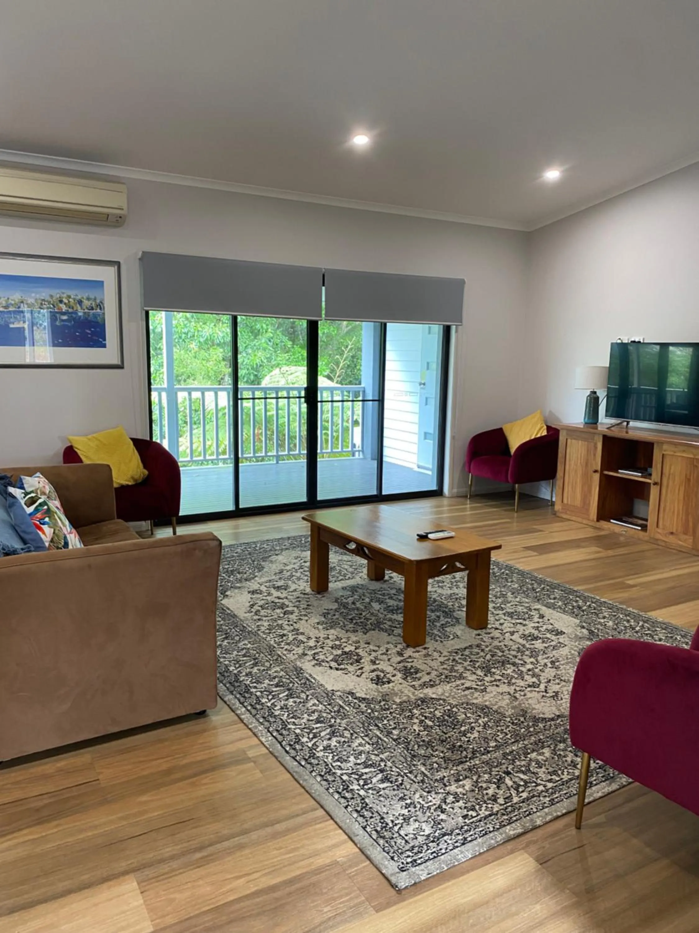 Communal lounge/ TV room in Koala Cabins Sunshine Coast