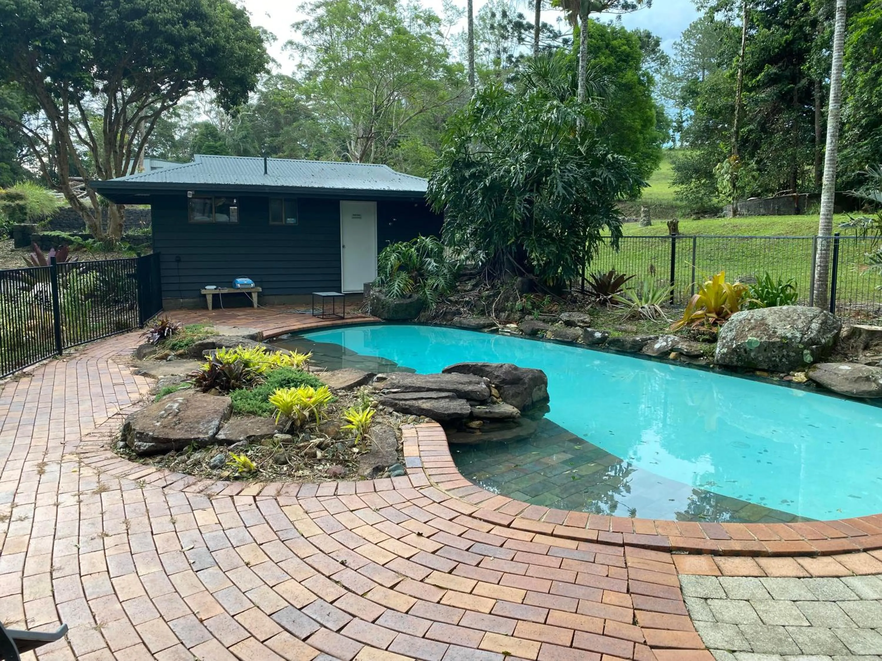 Property building in Koala Cabins Sunshine Coast