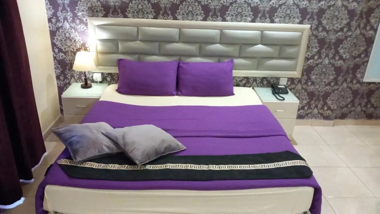 Bed in Beirut Hotel 1