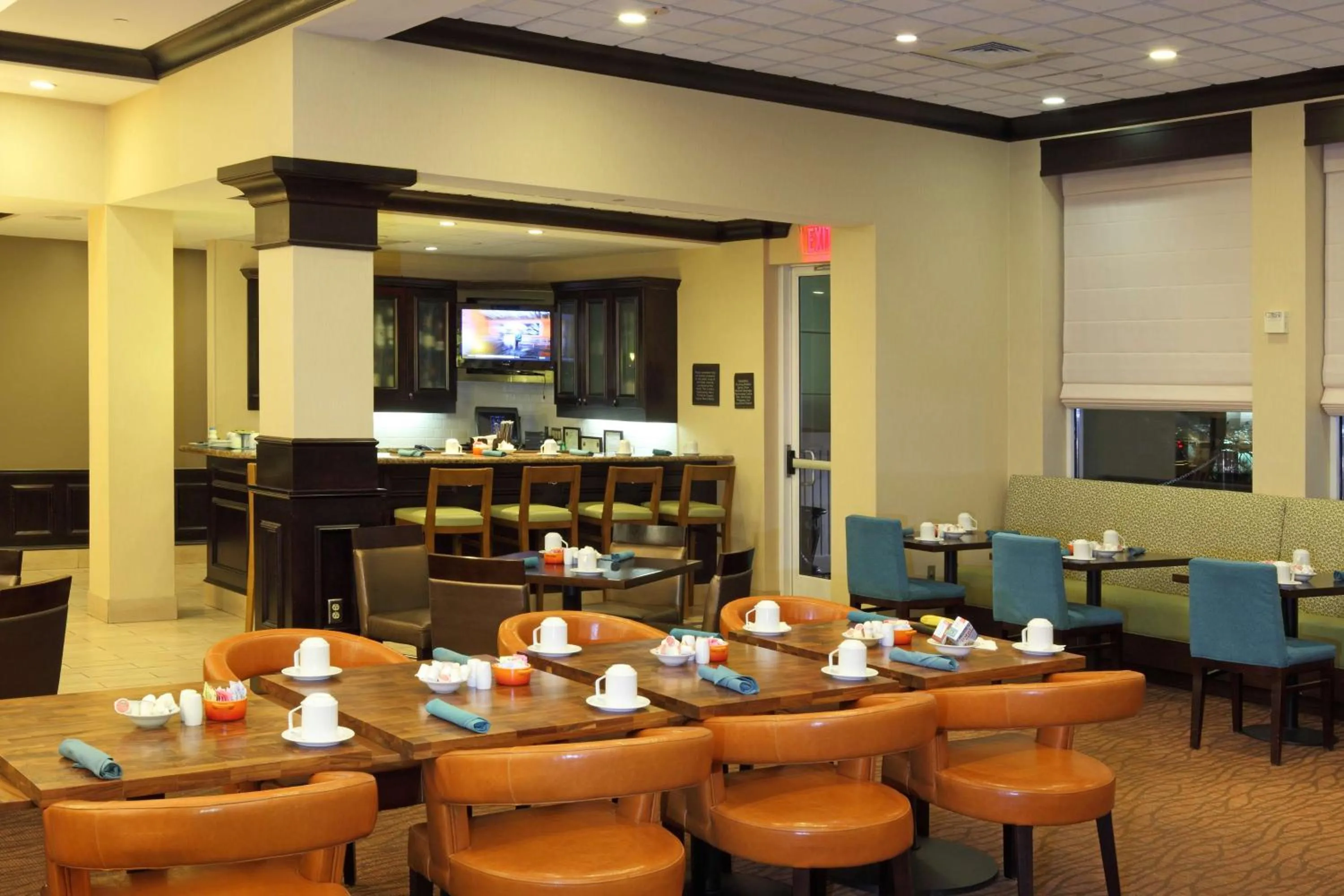 Restaurant/places to eat in Hilton Garden Inn Frederick