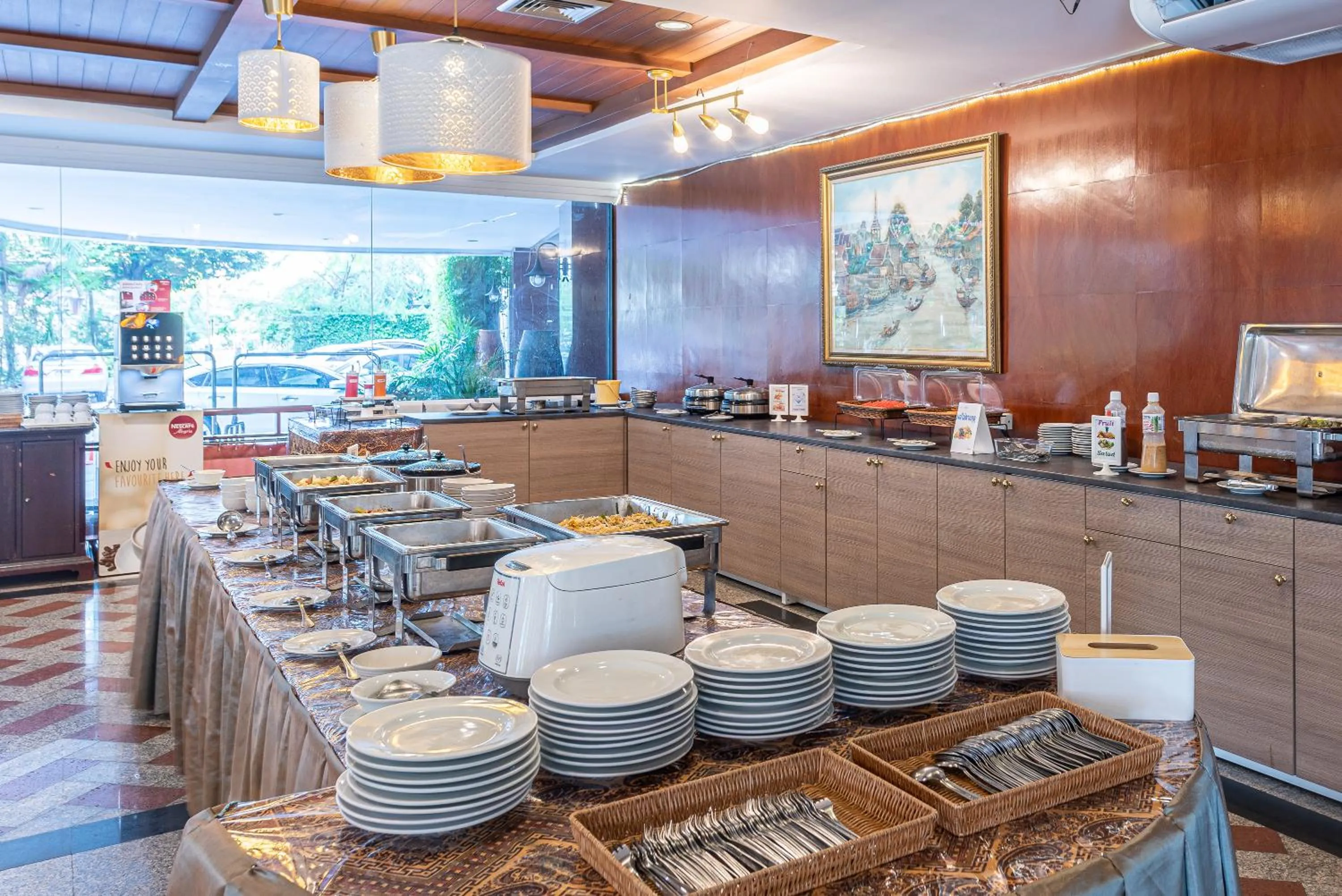 Food in Nonthaburi Palace Hotel