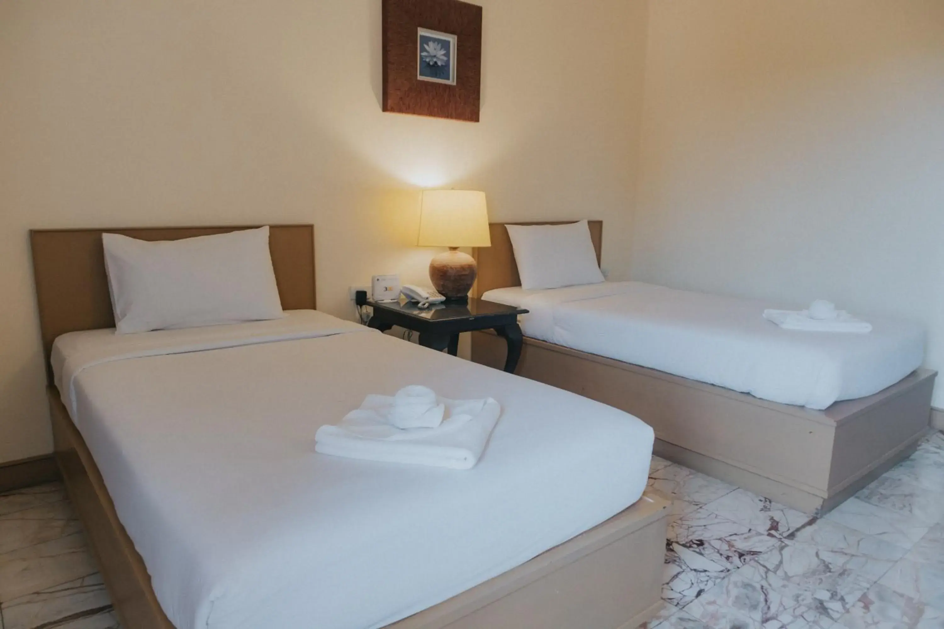 Deluxe Twin Room in Nonthaburi Palace Hotel Deluxe Twin Room in Nonthaburi Palace Hotel