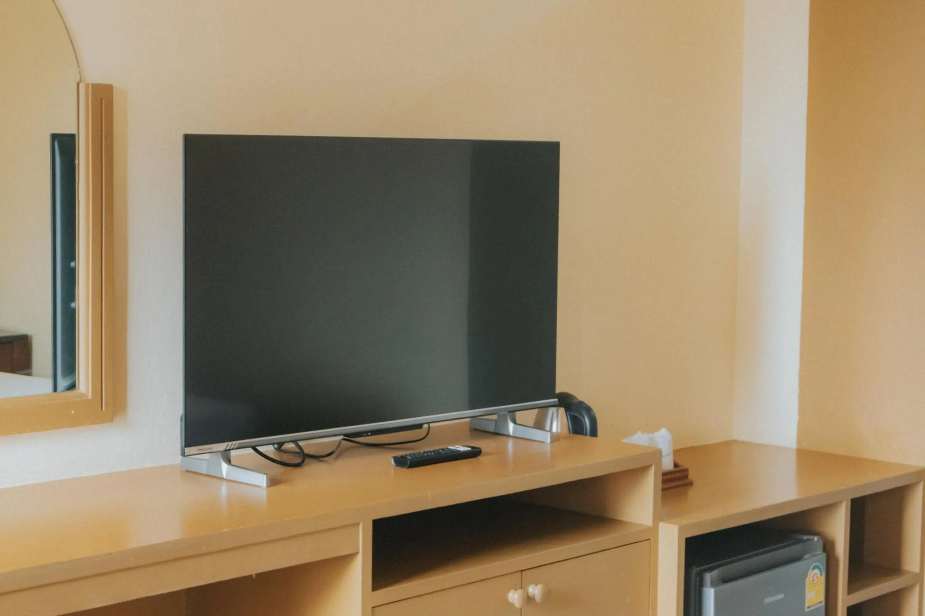 TV and multimedia in Nonthaburi Palace Hotel