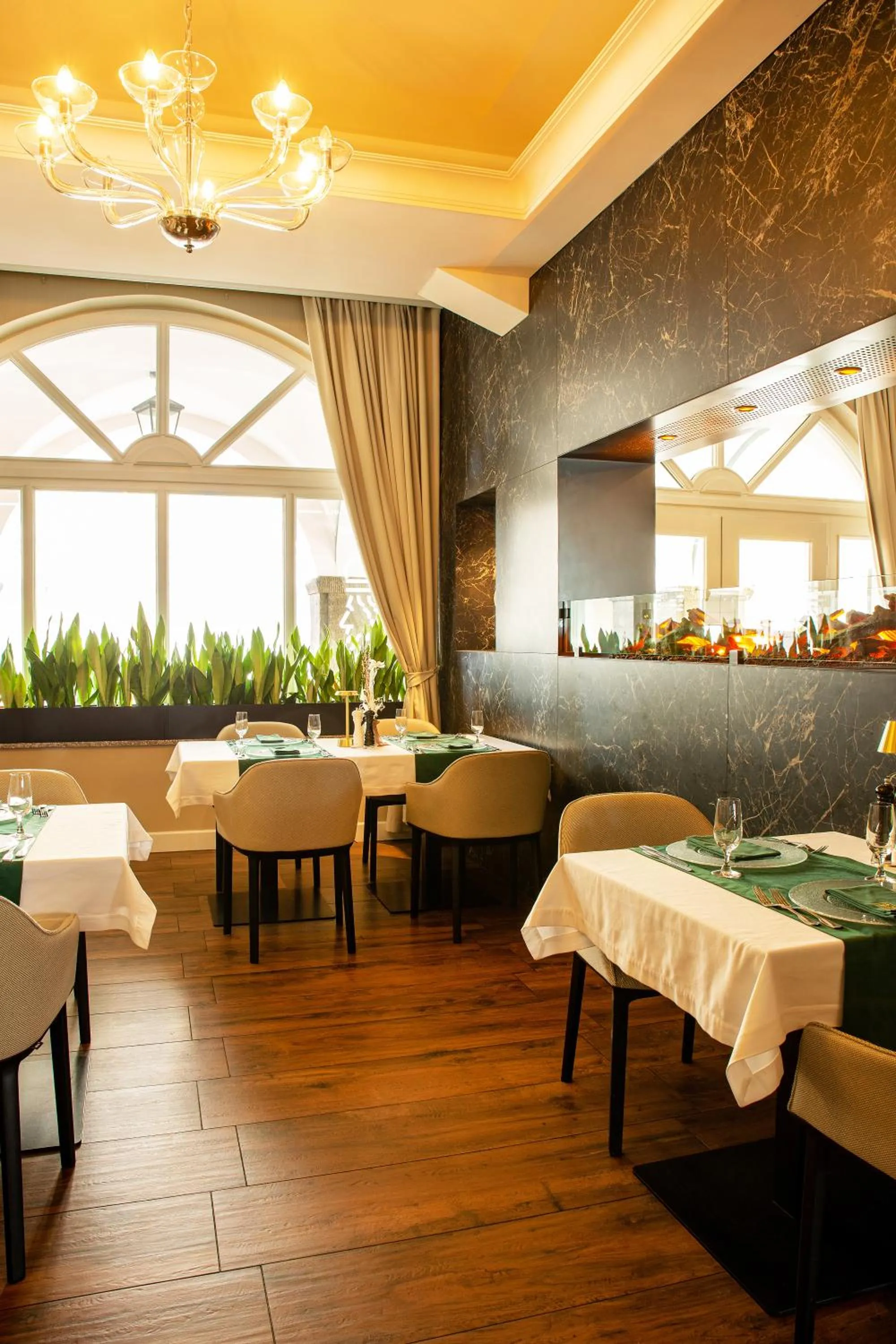Restaurant/places to eat in Hotel Piast