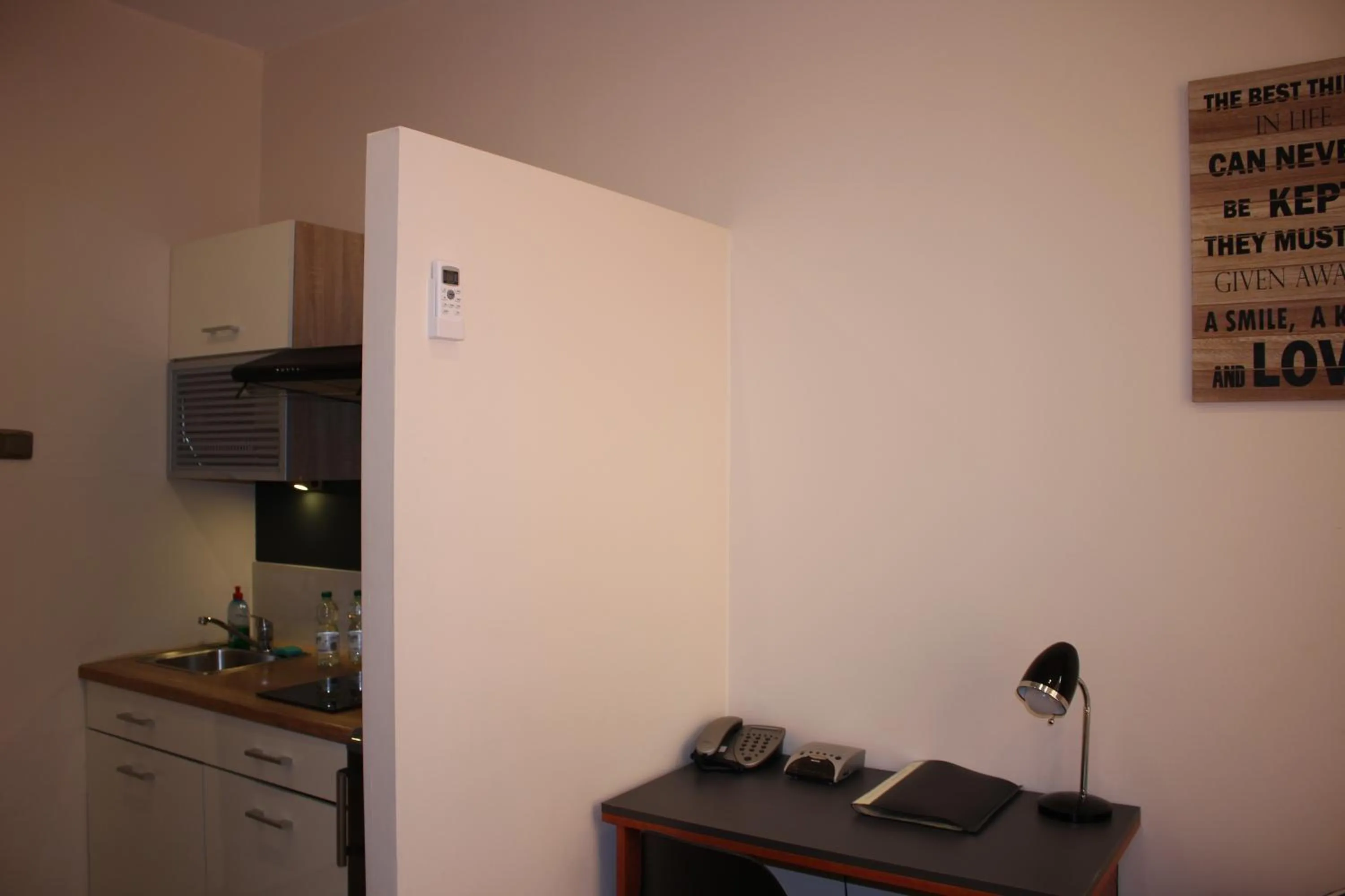 Photo of the whole room in Hotel 1