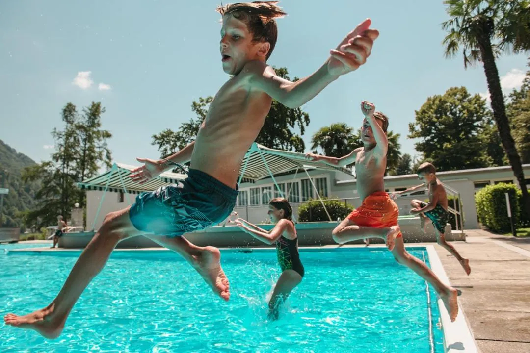 Swimming pool in Centro Magliaso