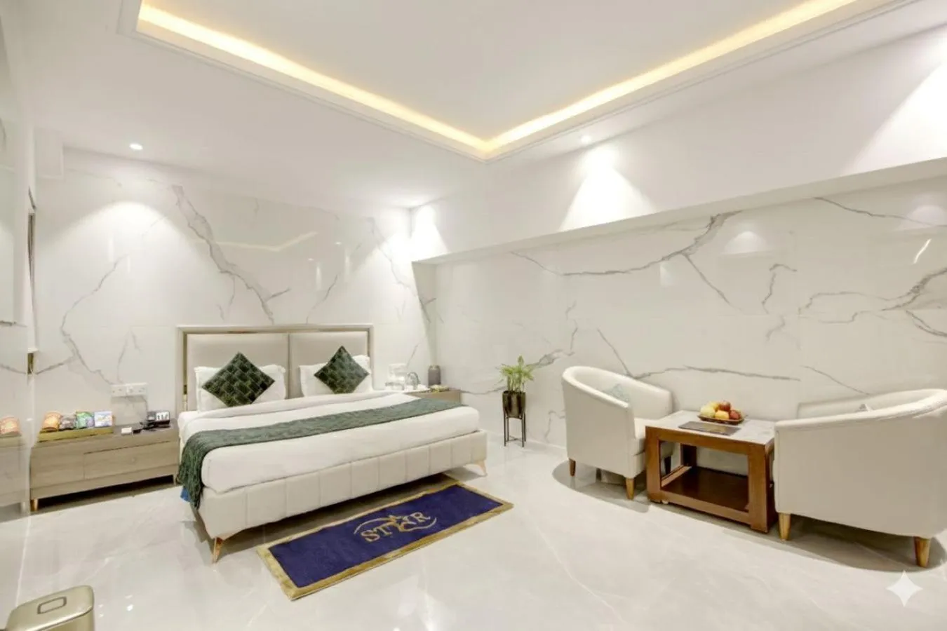 Bedroom, Bed in Hotel International Inn - Near Delhi Airport