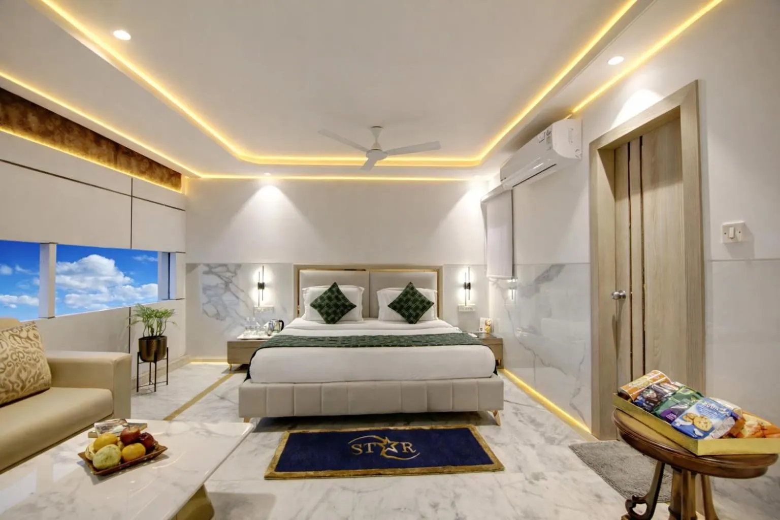 Photo of the whole room, Bed in Hotel International Inn - Near Delhi Airport