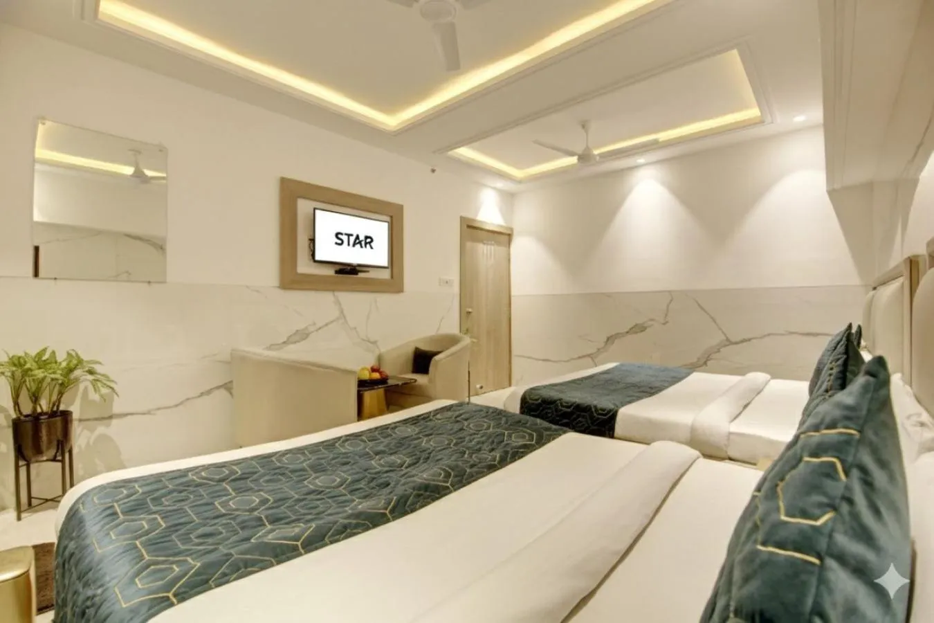 Bedroom, Bed in Hotel International Inn - Near Delhi Airport