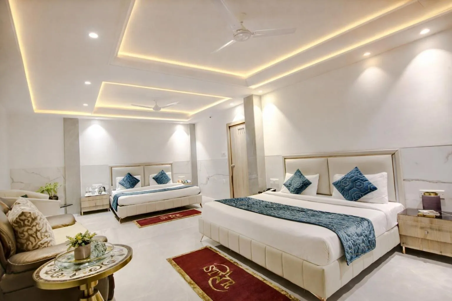 Photo of the whole room, Bed in Hotel International Inn - Near Delhi Airport