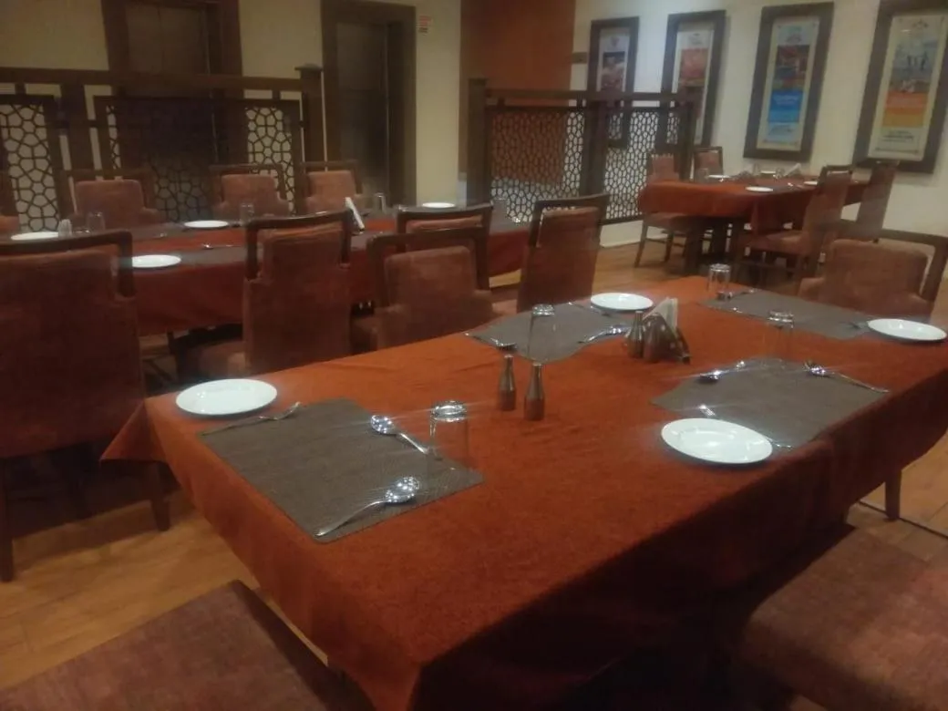 Restaurant/places to eat in The Cambay Grand