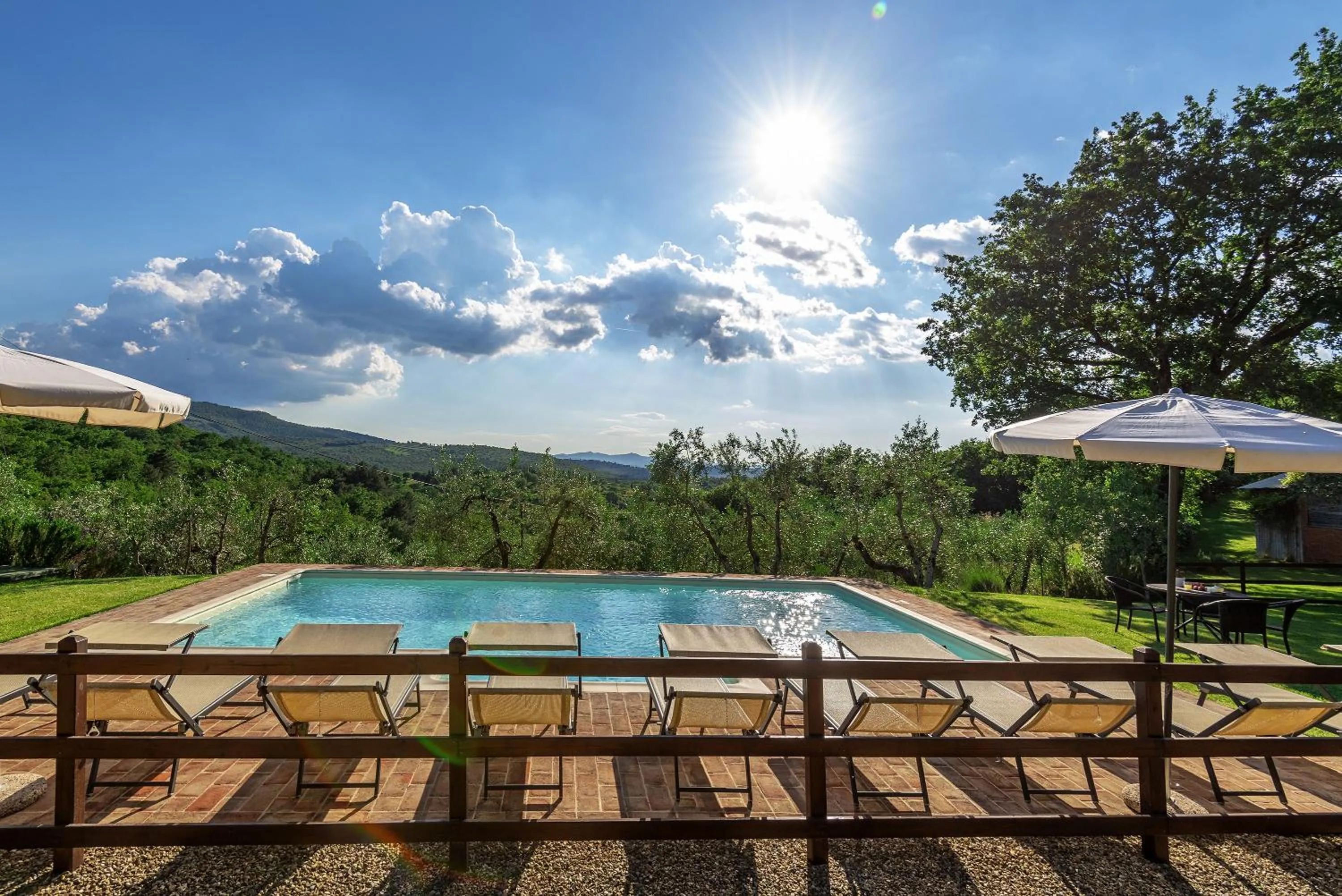 Swimming pool in B&B Country House Poggio Del Drago