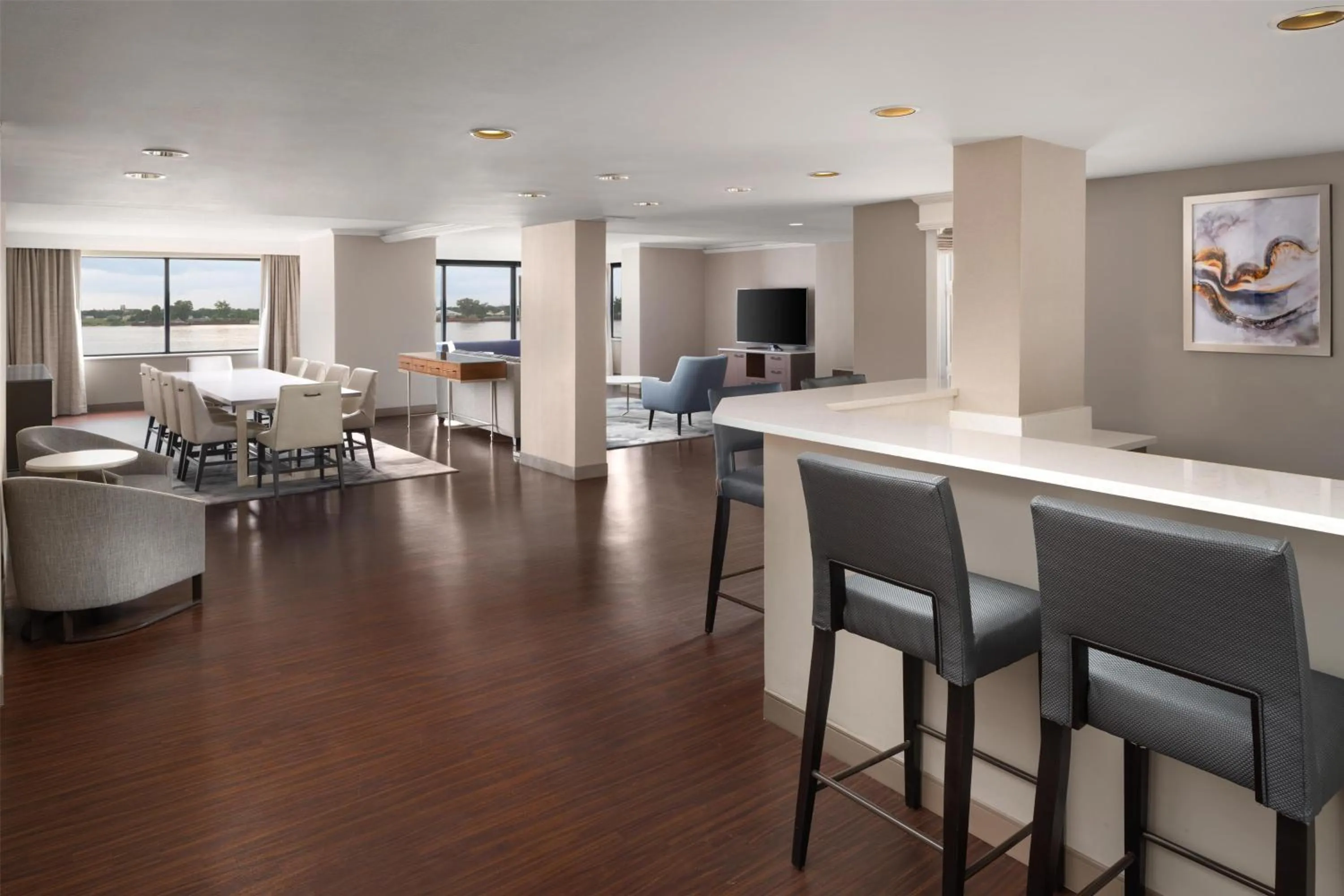 Living room in Hilton New Orleans Riverside