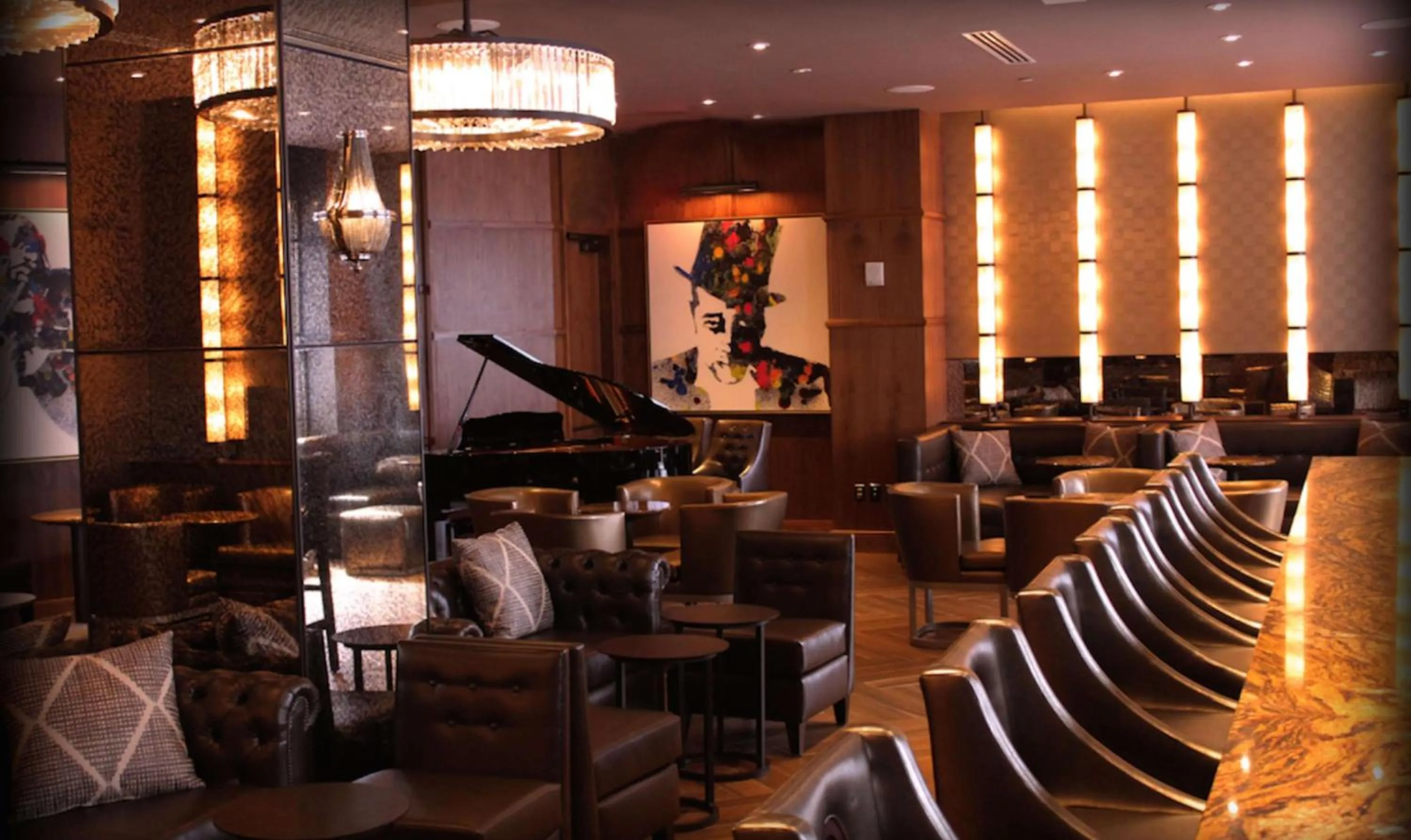 Lounge or bar in Hilton New Orleans Riverside