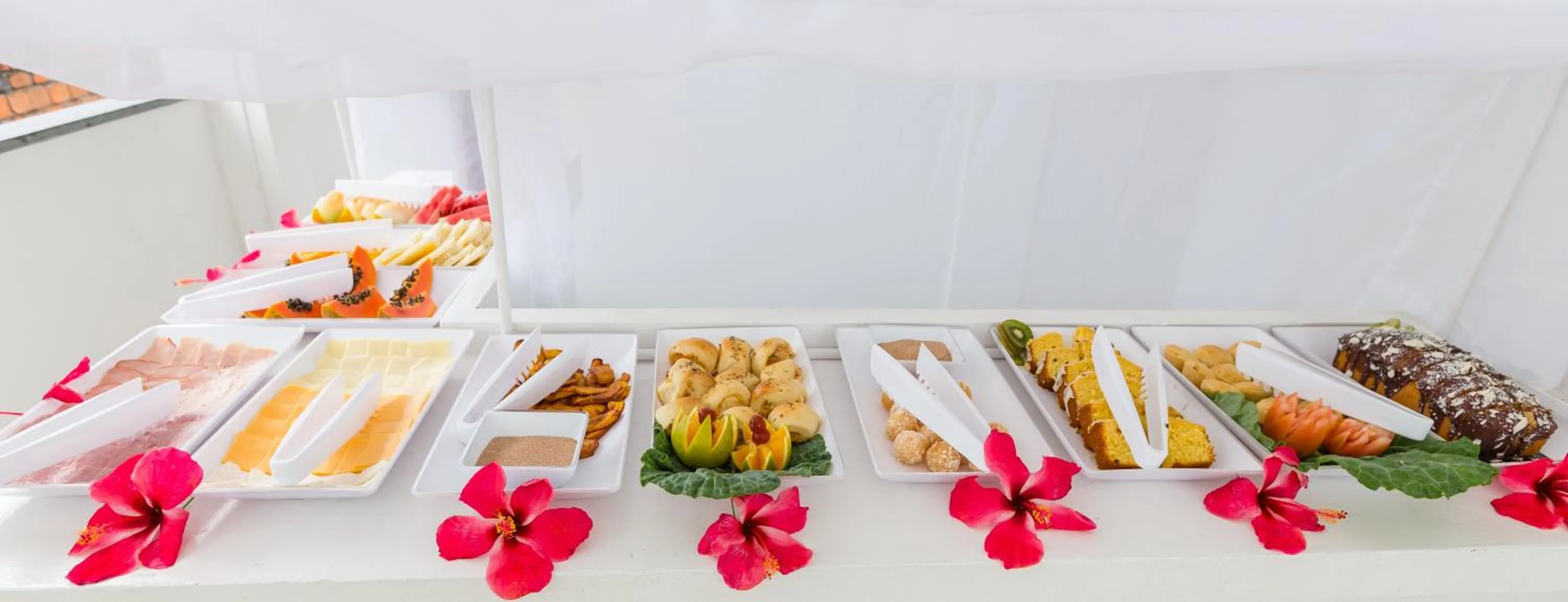 Buffet breakfast in Villa Amado