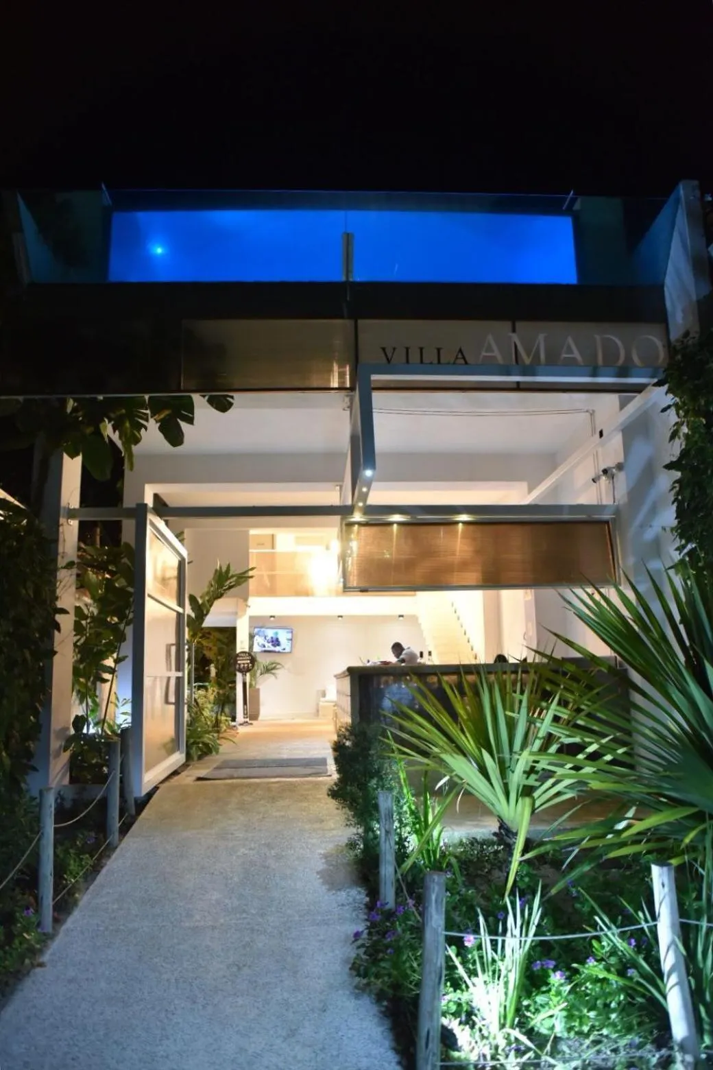 Facade/entrance in Villa Amado