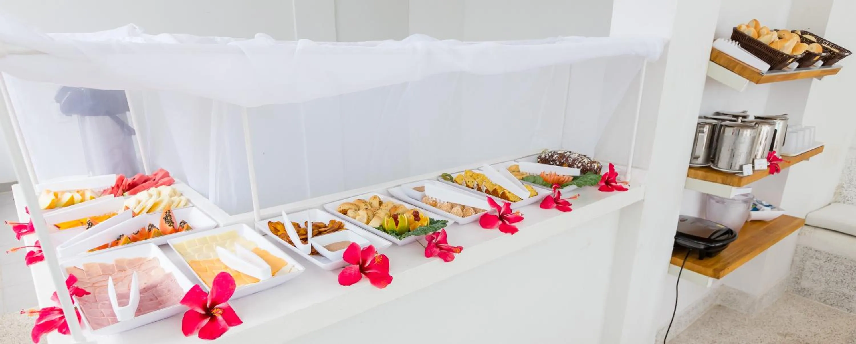 Buffet breakfast in Villa Amado