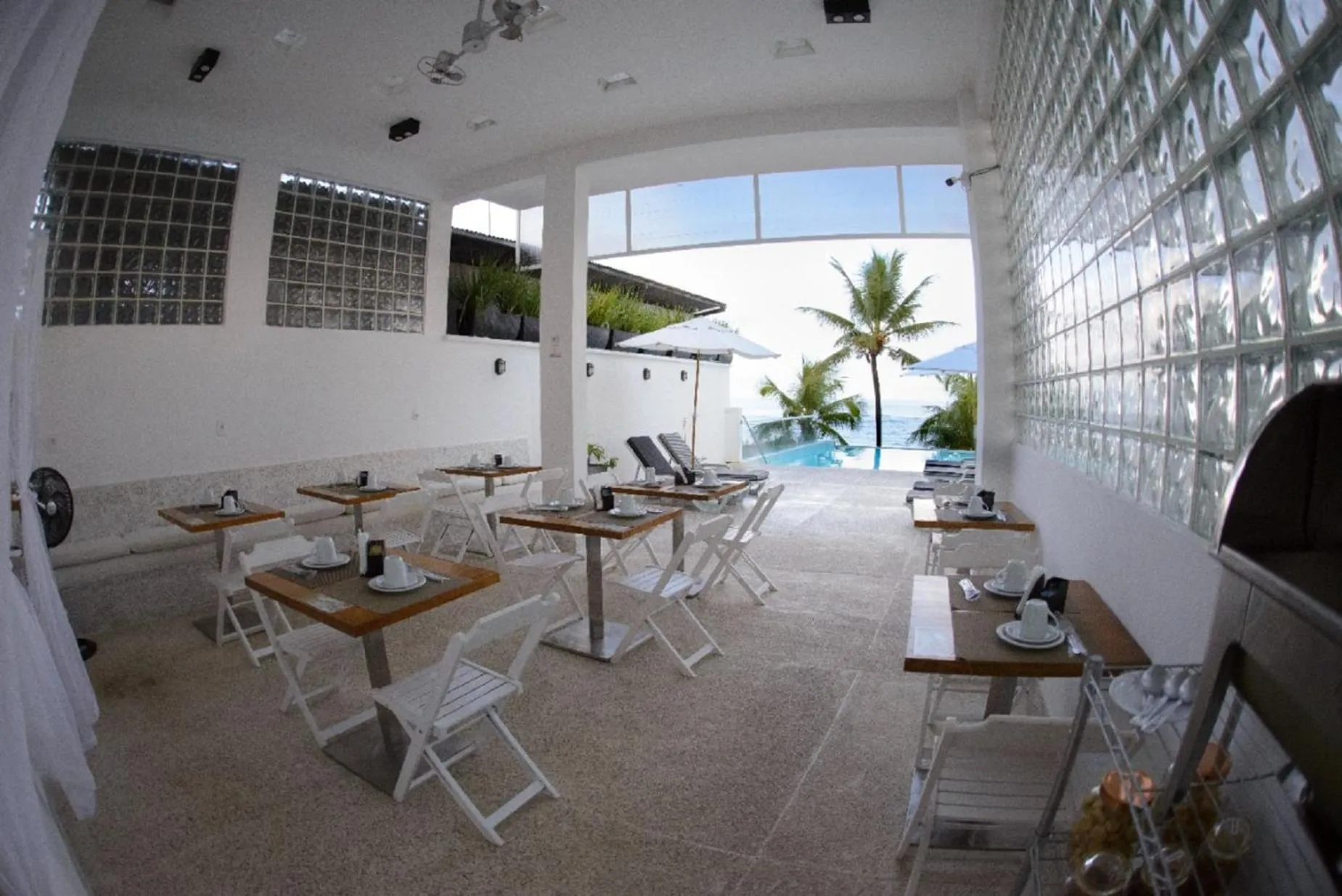 Restaurant/places to eat in Villa Amado