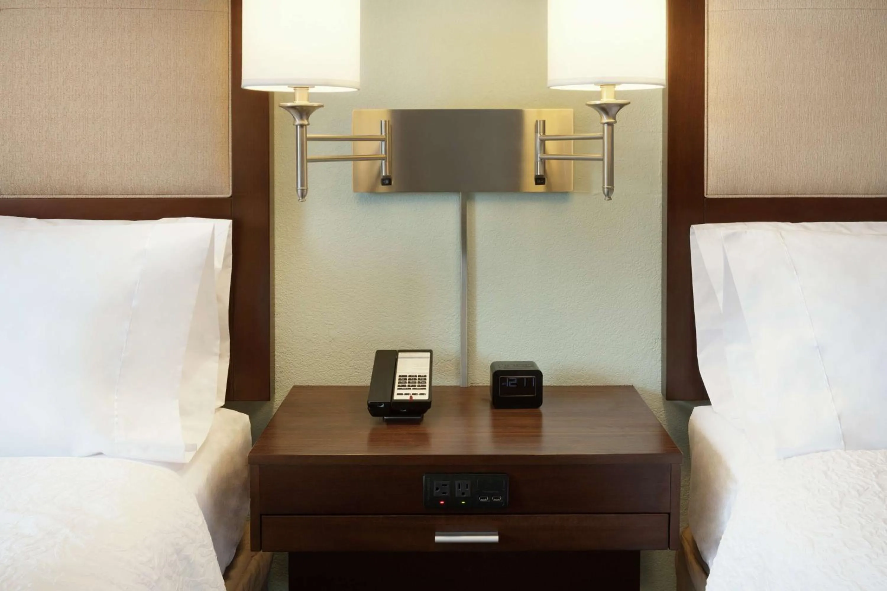 Bed in Hampton Inn - Portland/Clackamas