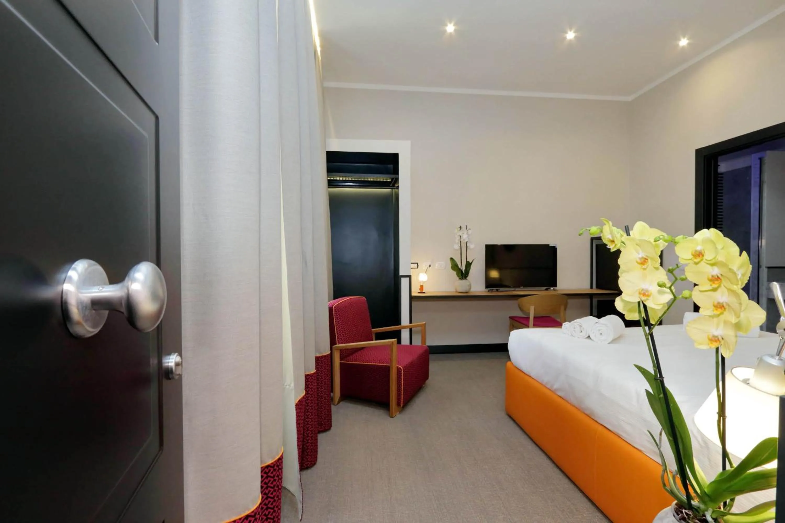 Decorative detail, Bed in Relais Vittoria Colonna