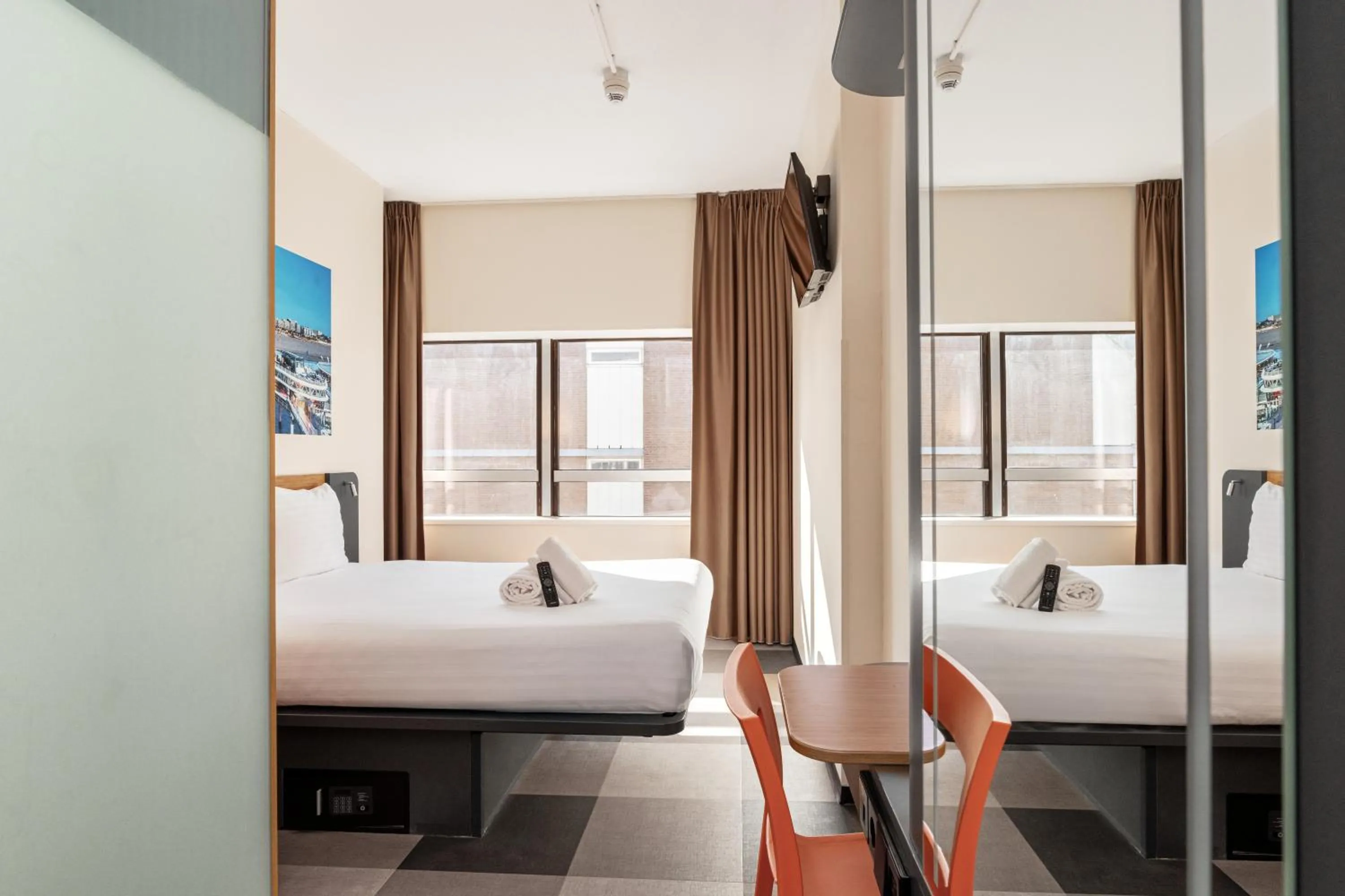 Photo of the whole room, Bed in easyHotel The Hague Scheveningen Beach