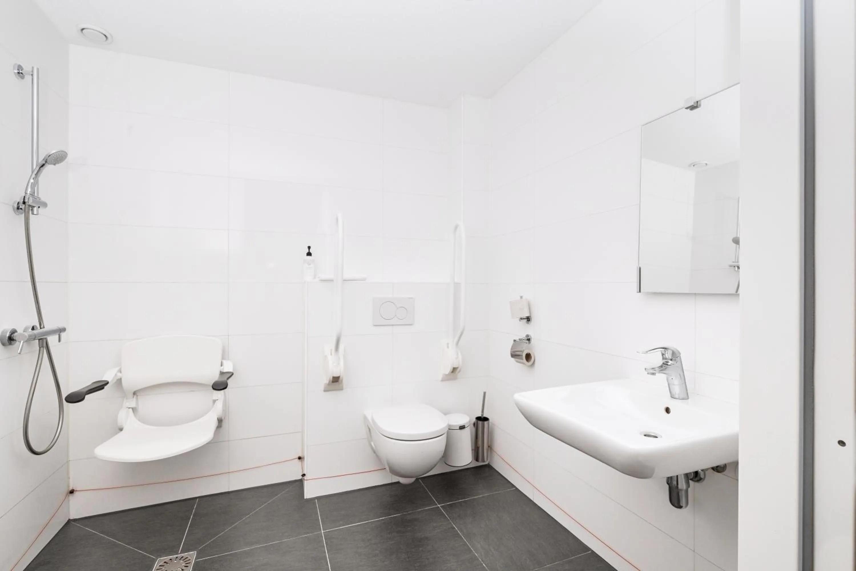 Bathroom in easyHotel The Hague Scheveningen Beach