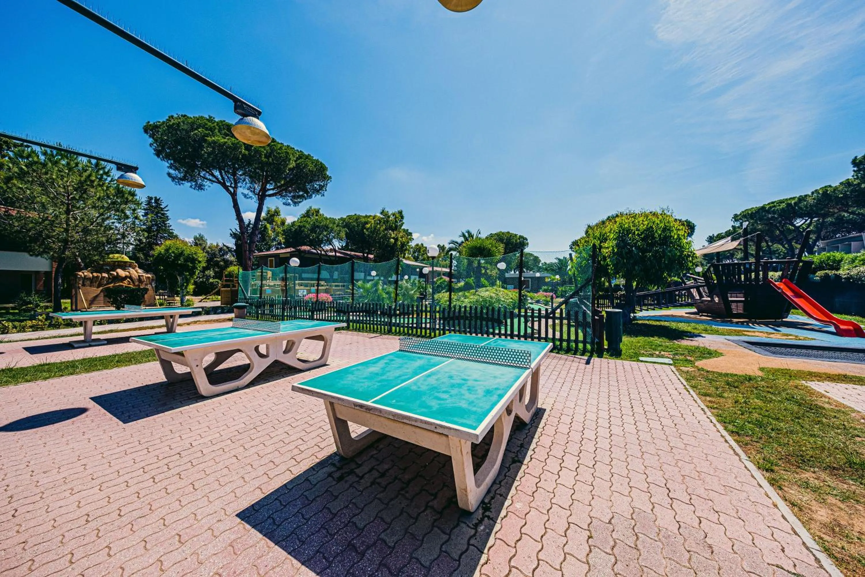 Table tennis in Golfo del Sole Hotel