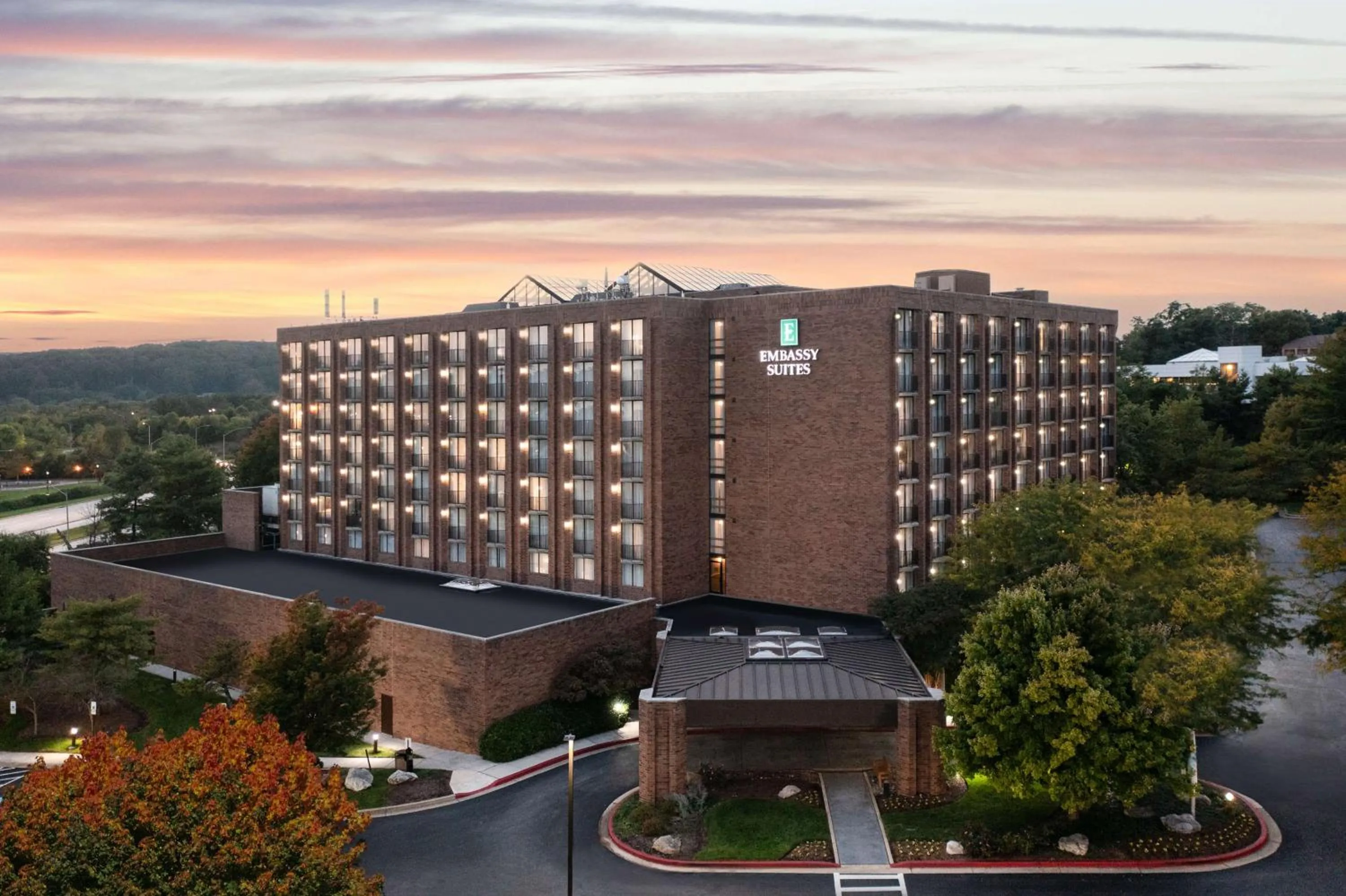 Property building in Embassy Suites Baltimore - North/Hunt Valley