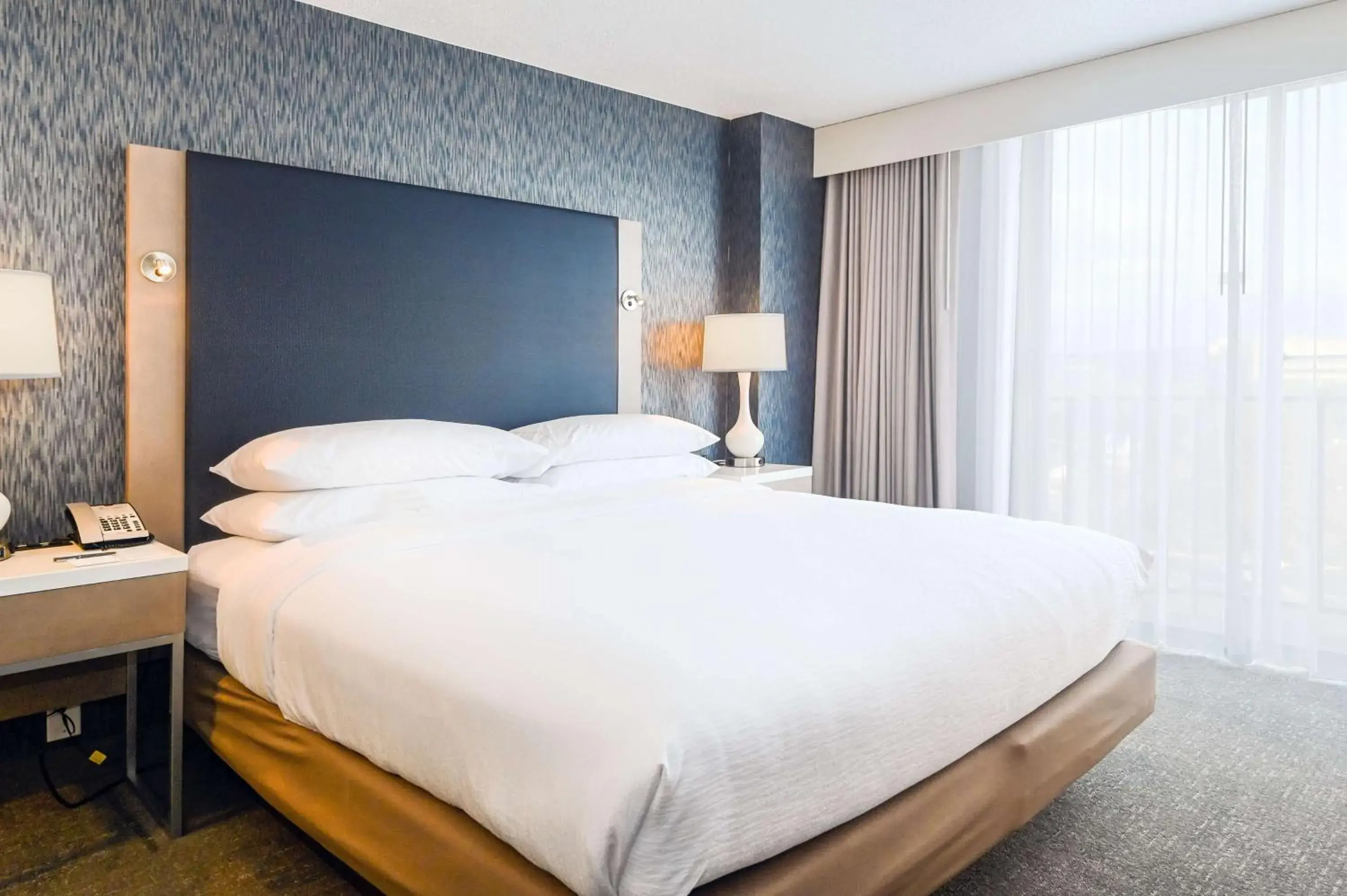 Two-Room King Suite - Non-Smoking in Embassy Suites Baltimore - North/Hunt Valley Two-Room King Suite - Non-Smoking in Embassy Suites Baltimore - North/Hunt Valley