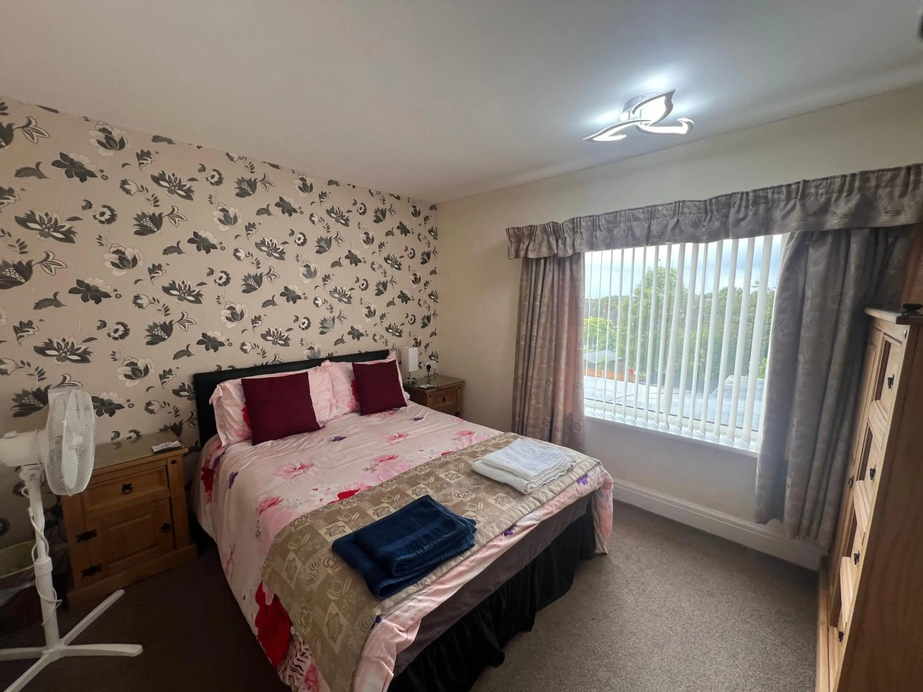 Bed in The Northdale Hotel Ltd